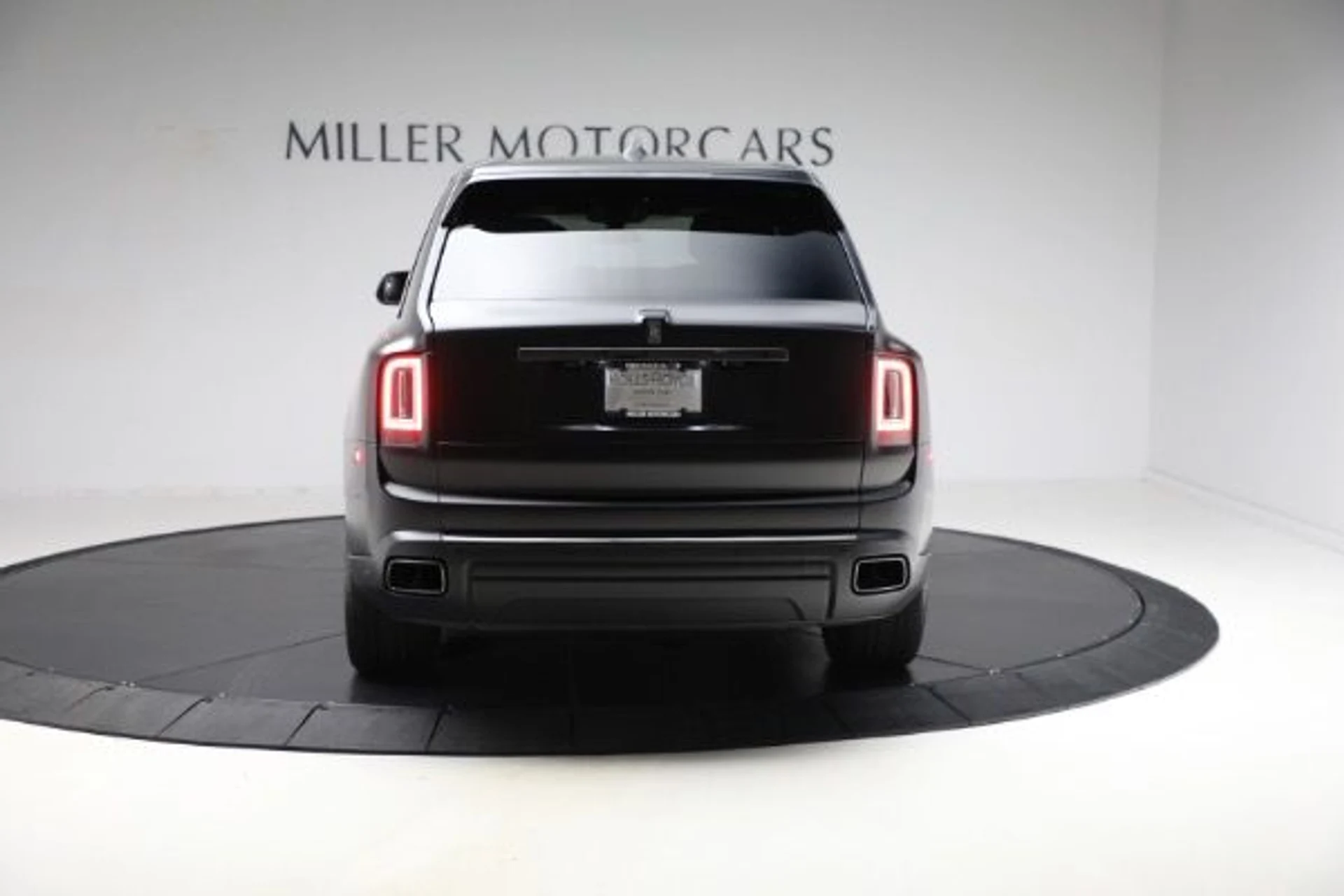 mph007_2695256116_Used_2020_Rolls_Royce_Black_Badge_Cullinan_2623ebd5f0