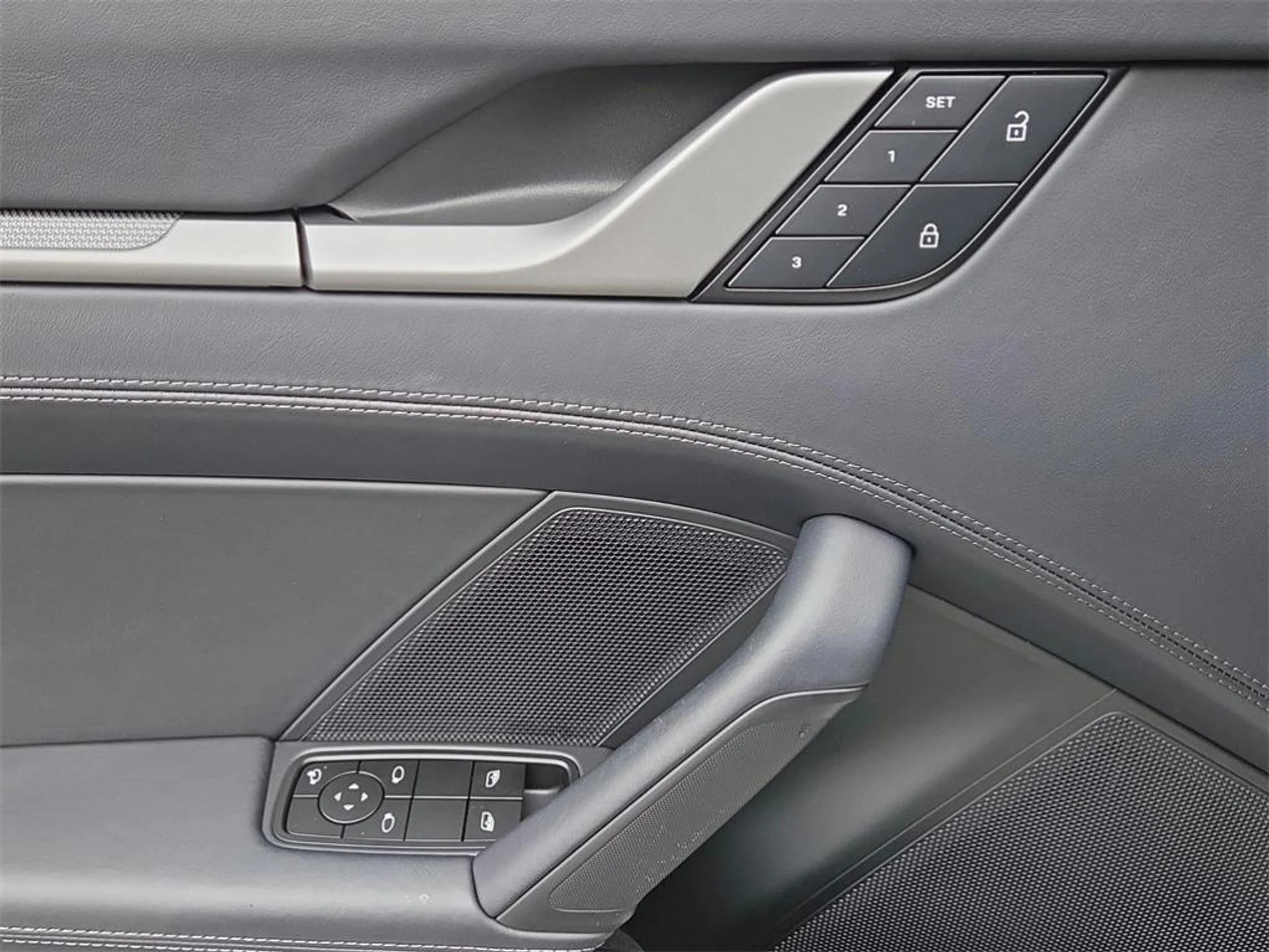 mph007_269567913_CW_8_Nt_Kco_ER_0n_G22_U8_Xrwb_FXSP_Yk_93e5492f9c