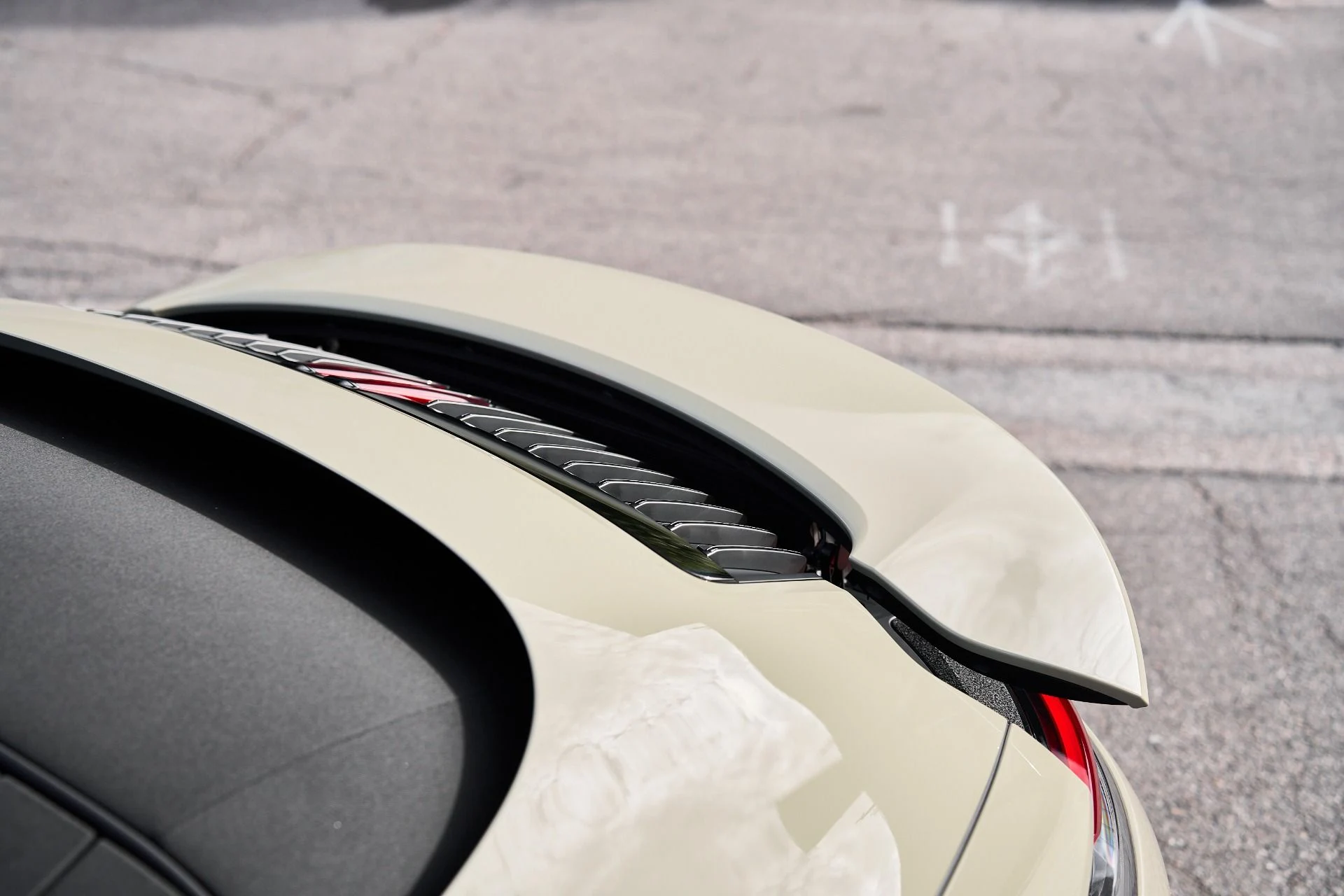 mph007_2697314576_Used_2022_Porsche_911_Carrera_S_1759192806_d2a60edd50