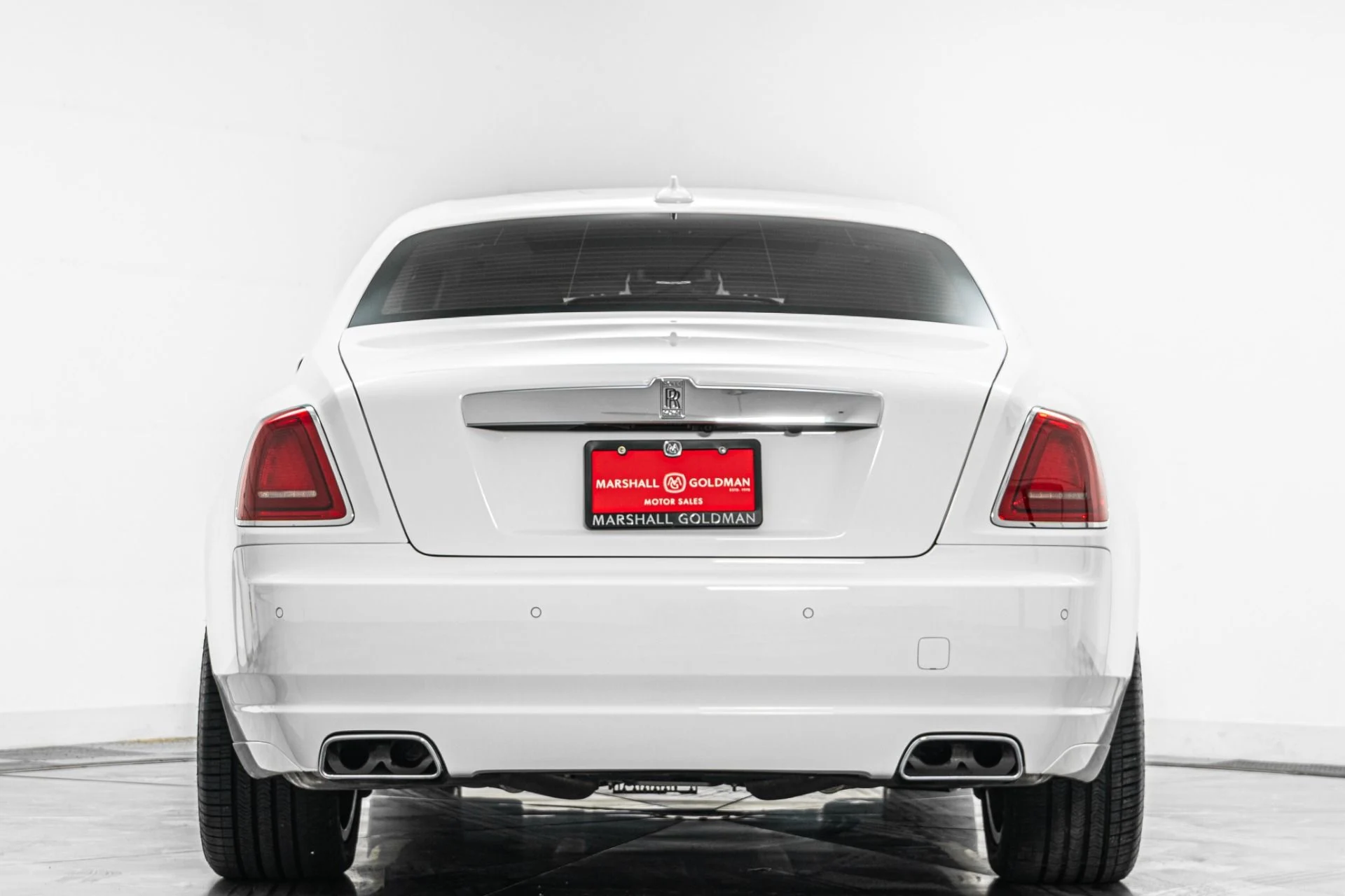 mph007_2697883542_Used_2010_Rolls_Royce_Ghost_1777319383_79d0a66d06