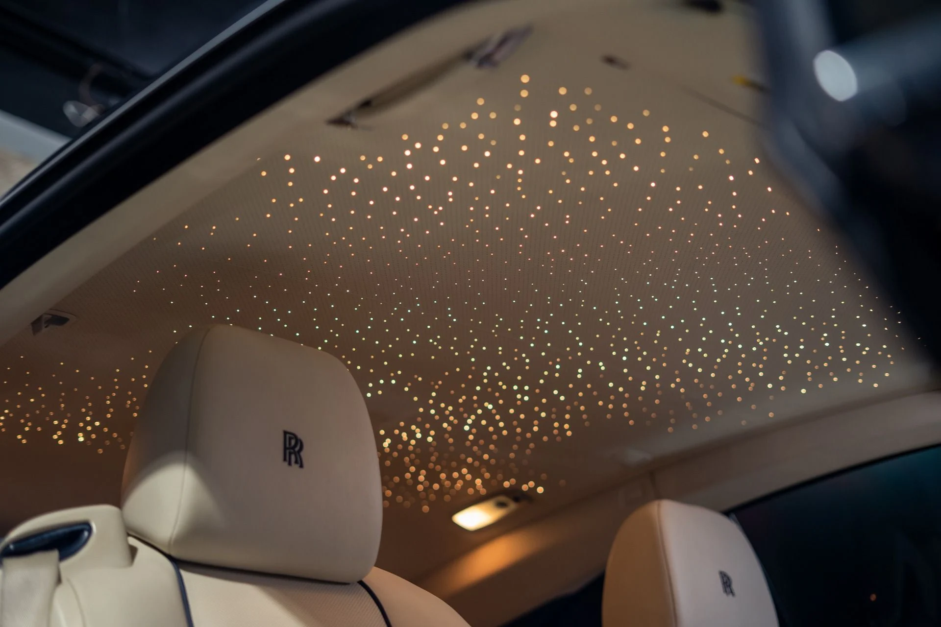 mph007_2702559526_Used_2014_Rolls_Royce_Wraith_Bespoke_Interior_1784145568_c988618383