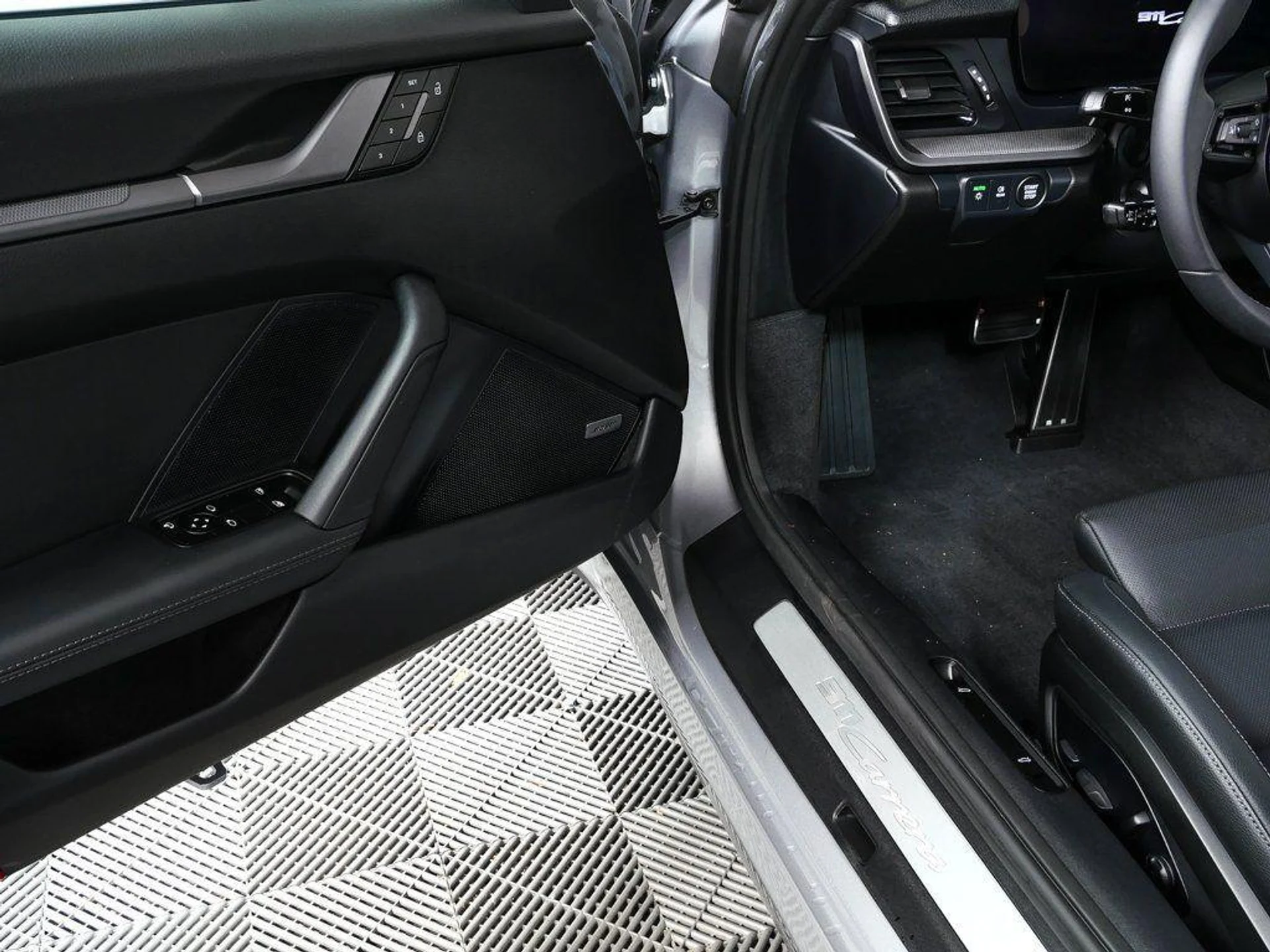 mph007_2705997622_u_RI_7c_GC_1z_Tf_Hn_Gb_IKJ_505_F_Xko_Y_ef541fa69a