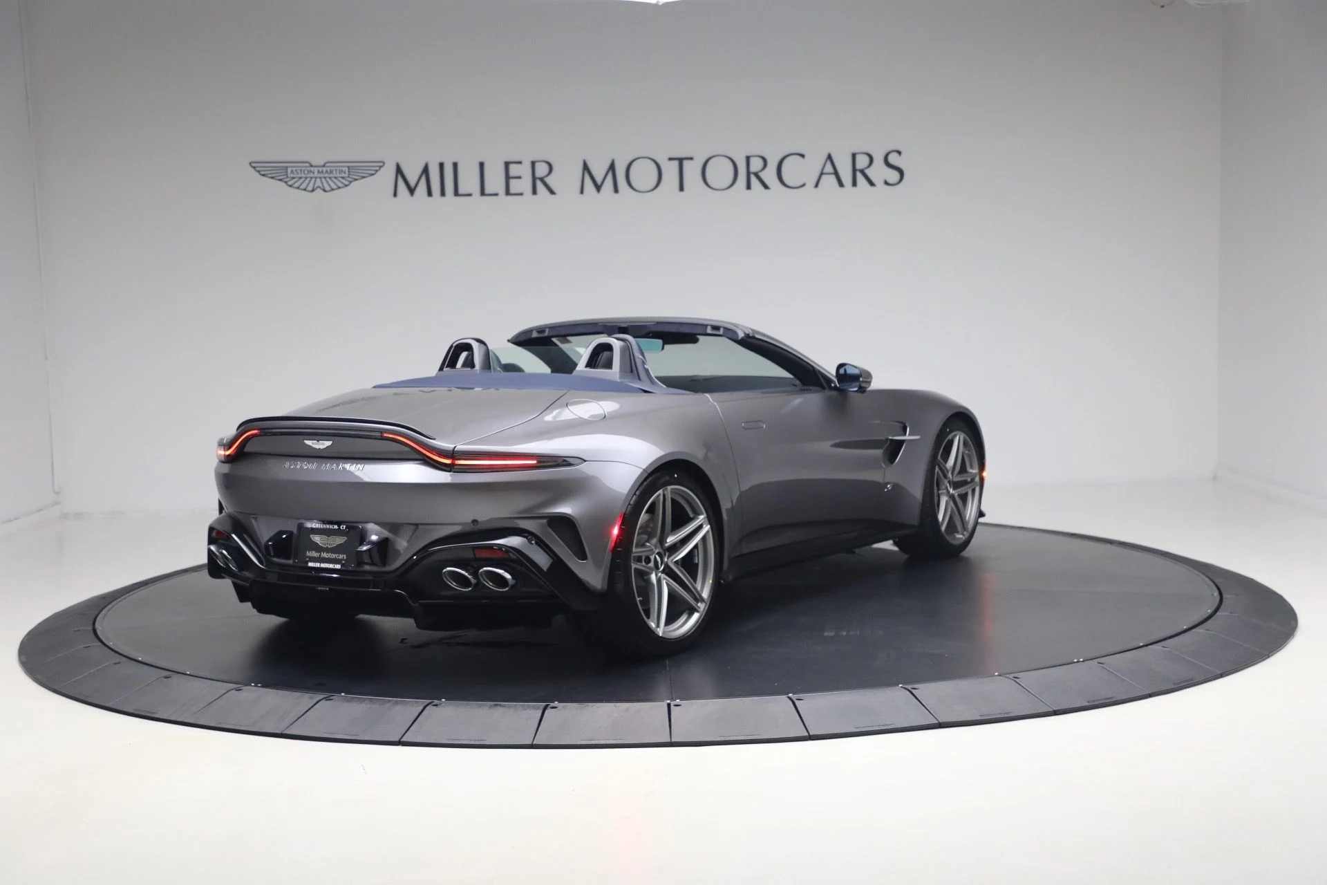 mph007_2715012285_New_2026_Aston_Martin_Vantage_S_Roadster_1786132821_3b8f14b021