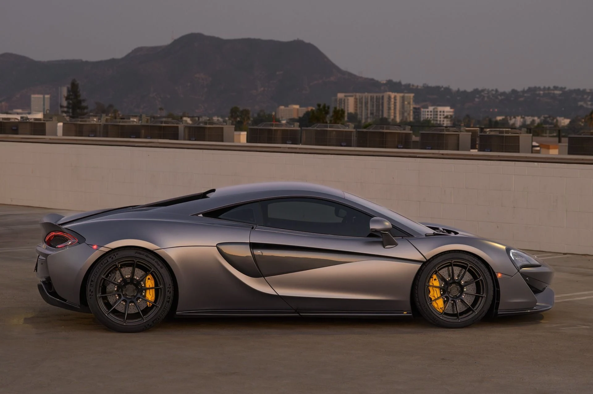 mph007_2722493677_Used_2019_Mc_Laren_570_S_1765498604_db400a765c