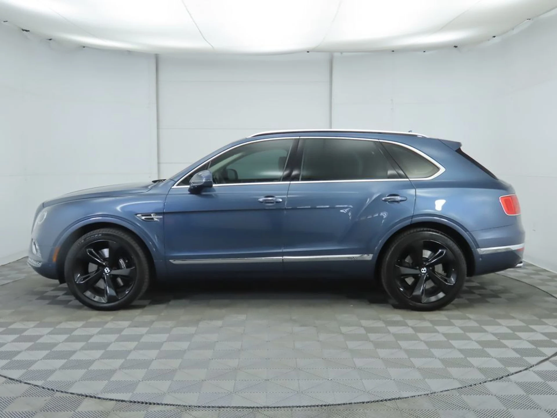 mph007_2726073917_used_2019_bentley_bentayga_v8awd_8119_22979397_8_1024_e5695b3c96