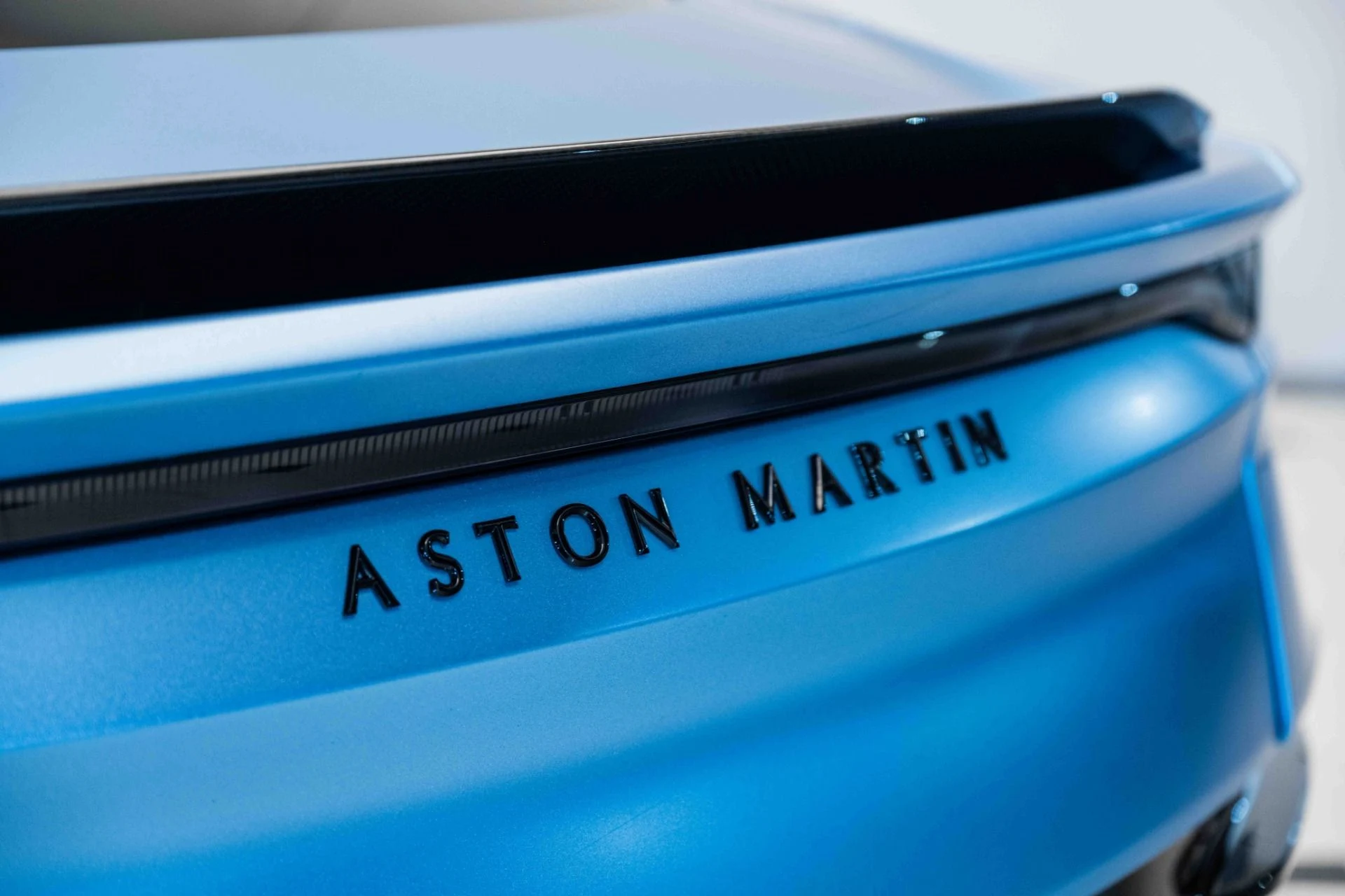mph007_2728629166_Used_2019_Aston_Martin_DBS_Superleggera_1726670802_42ae3bf876