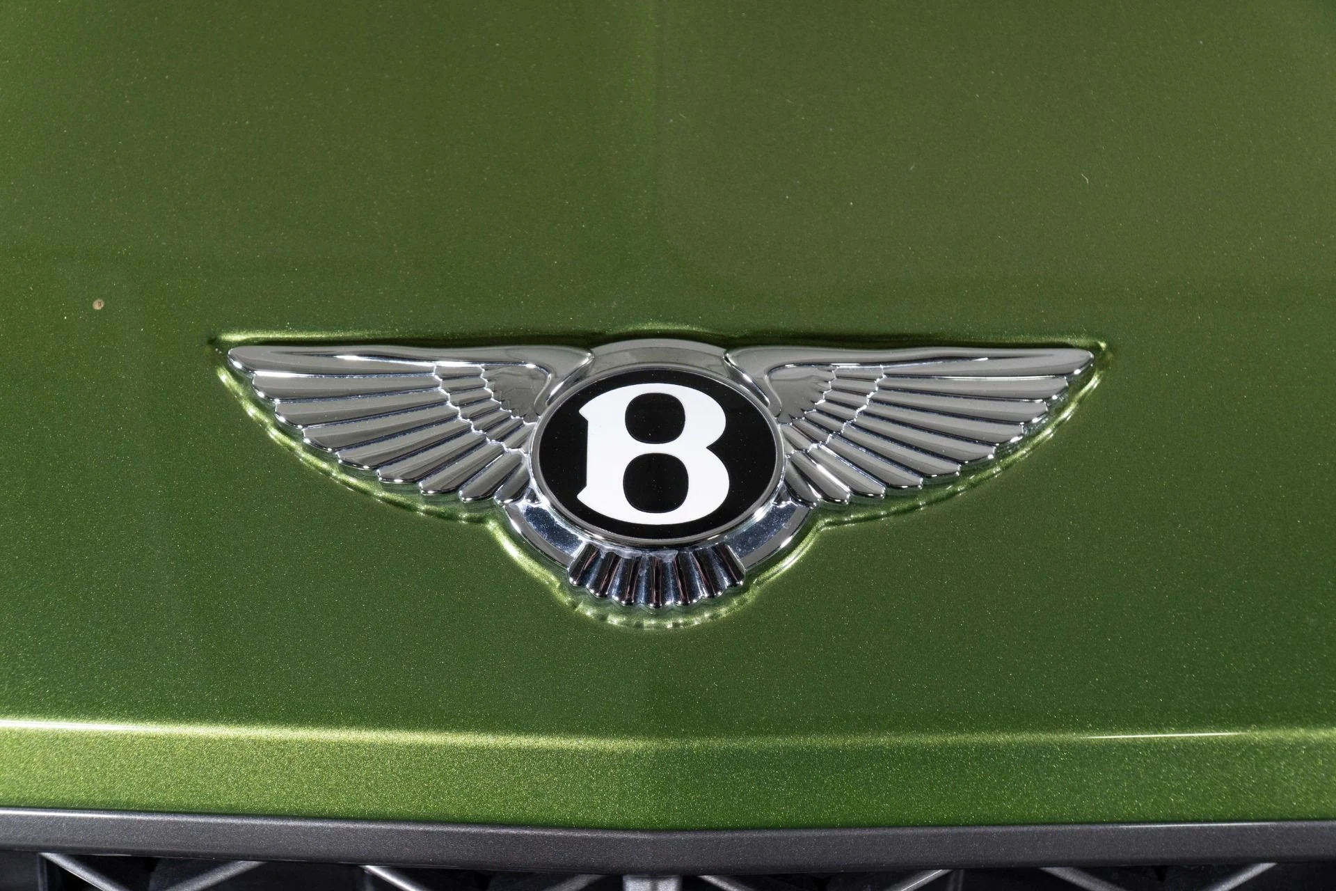 mph007_2732309313_New_2025_Bentley_Continental_GT_1777615565_e932628bd8