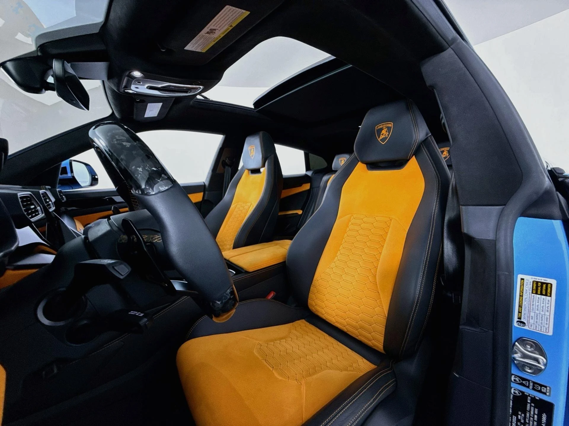 mph007_2733235640_Used_2022_Lamborghini_Urus_1786408610_b98fa9089f