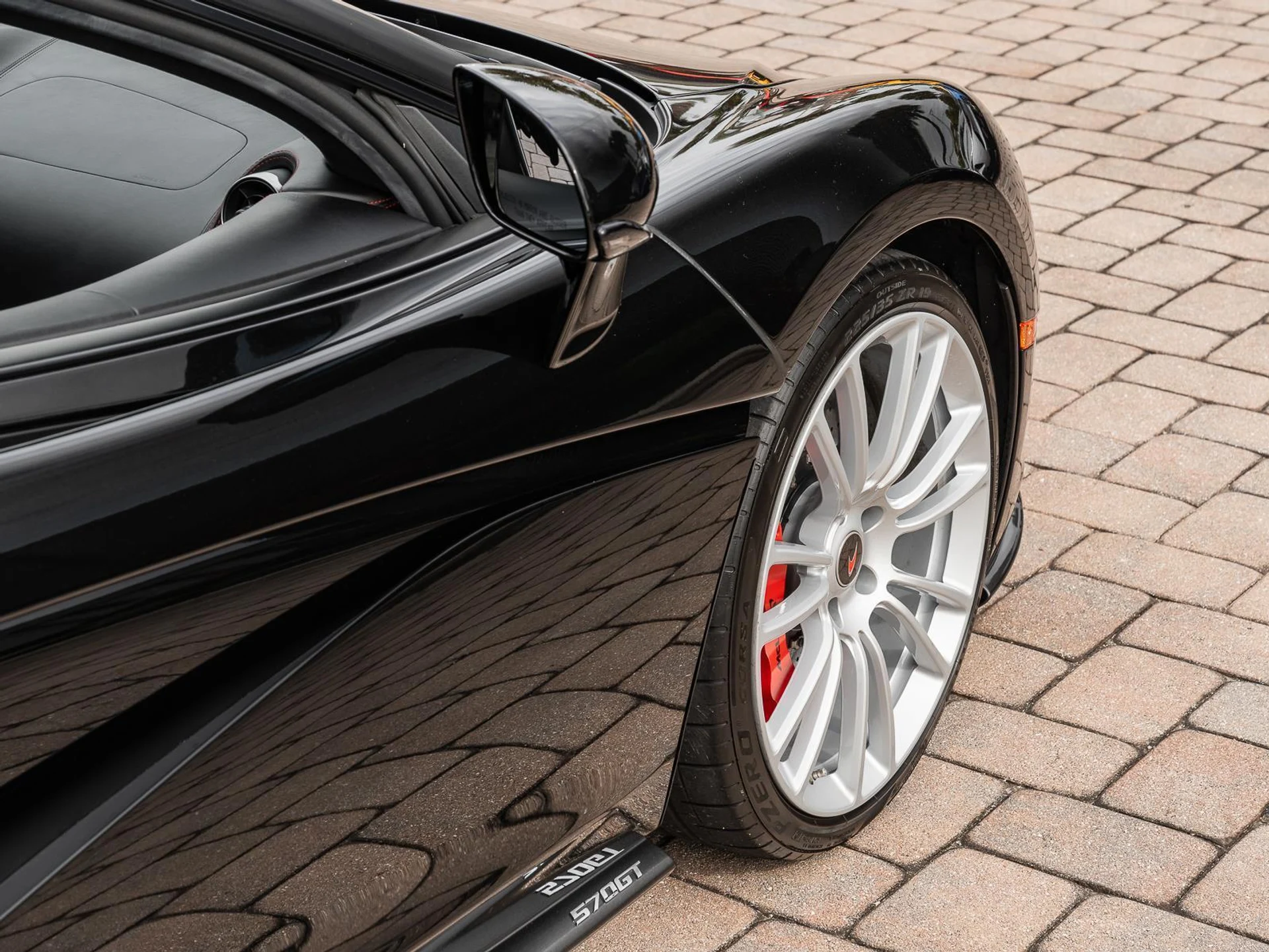 mph007_273988869_Used_2018_Mc_Laren_570_GT_1768385498_02d8a70056