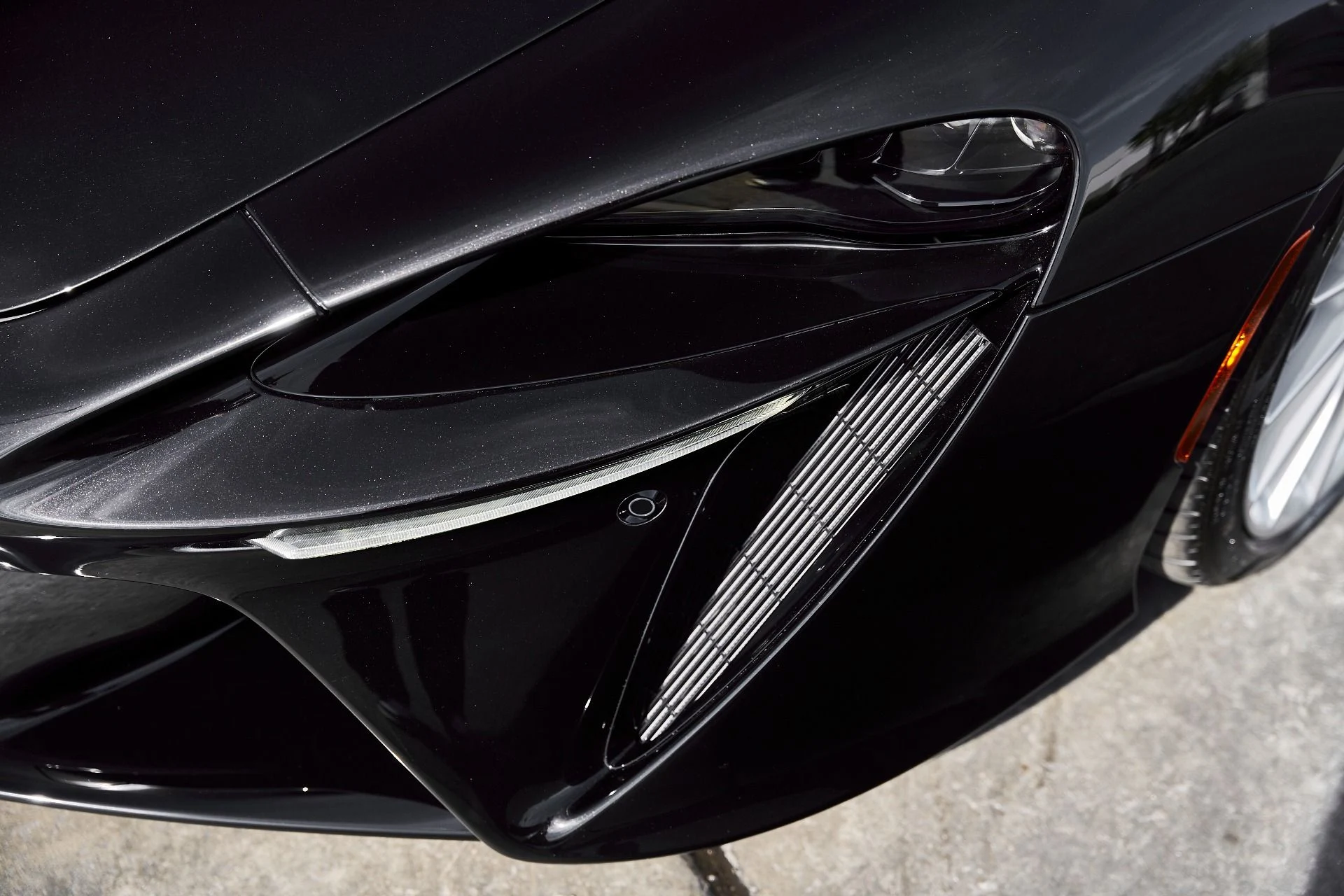 mph007_2746005067_Used_2025_Mc_Laren_Artura_Performance_1772246869_3f927c9e00