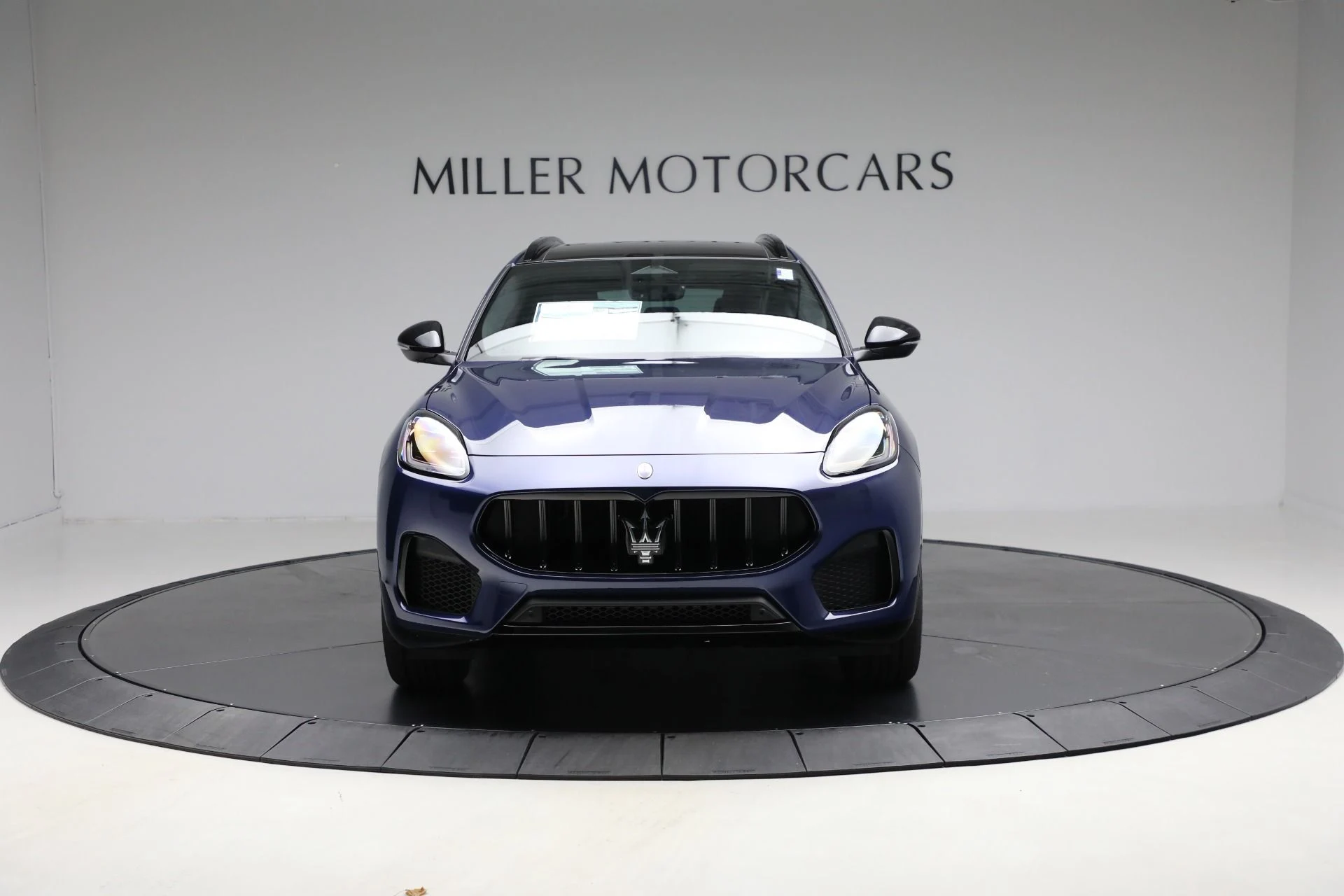 mph007_275366239_New_2025_Maserati_Grecale_Modena_6c9d5568cb