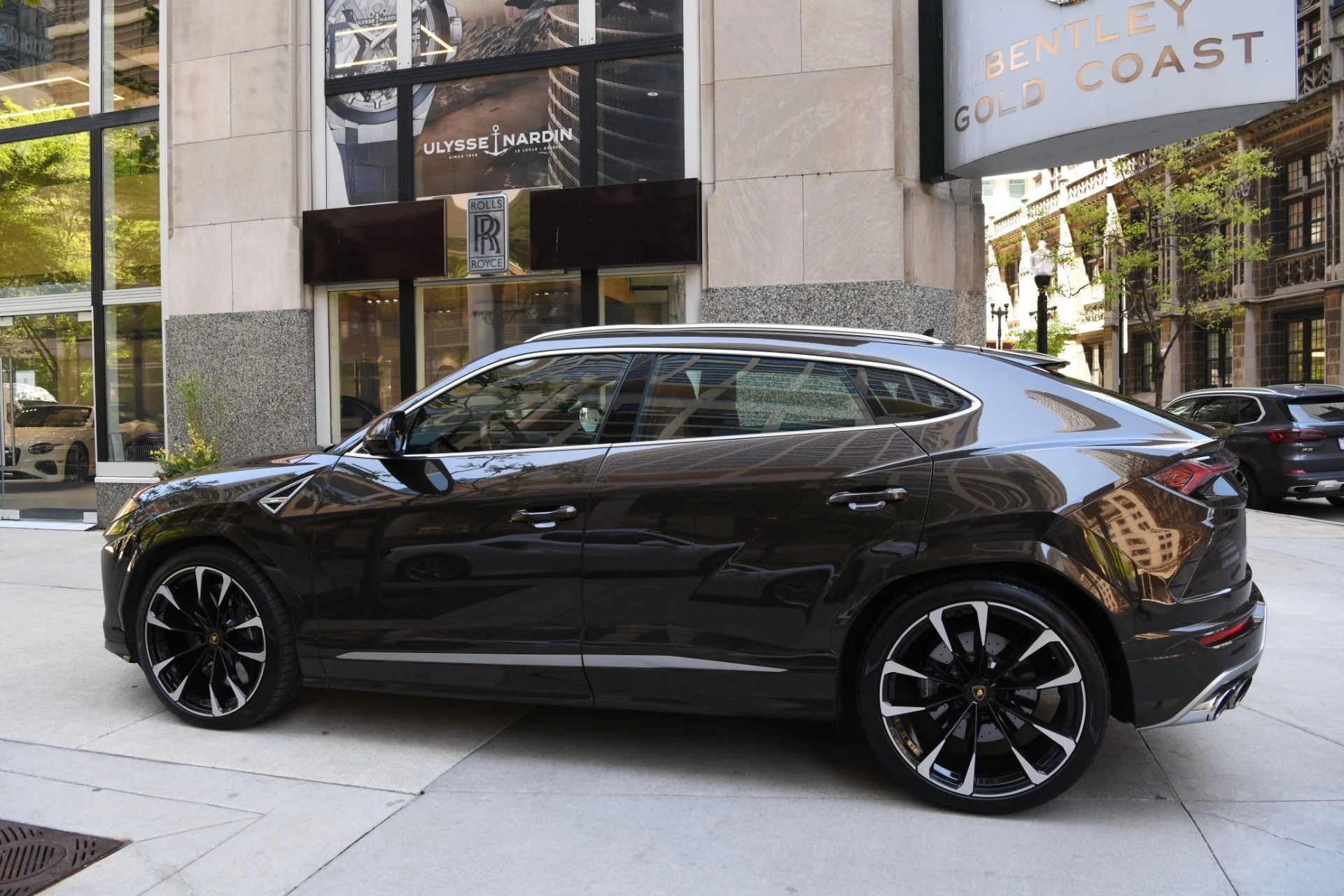 mph007_2756279820_Used_2021_Lamborghini_Urus_1748030633_2bcd3dcdfd