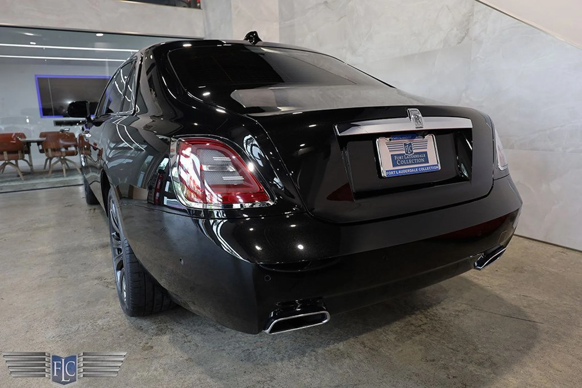 mph007_2764726445_used_2021_rolls_royce_ghost_ewb_sedan_9689_23033984_8_1024_e90c8e52c5