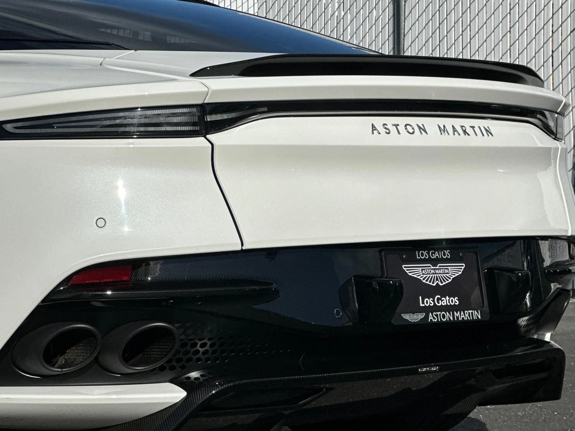 mph007_2772115616_Used_2019_Aston_Martin_DBS_Superleggera_1760105762_590ced7e35