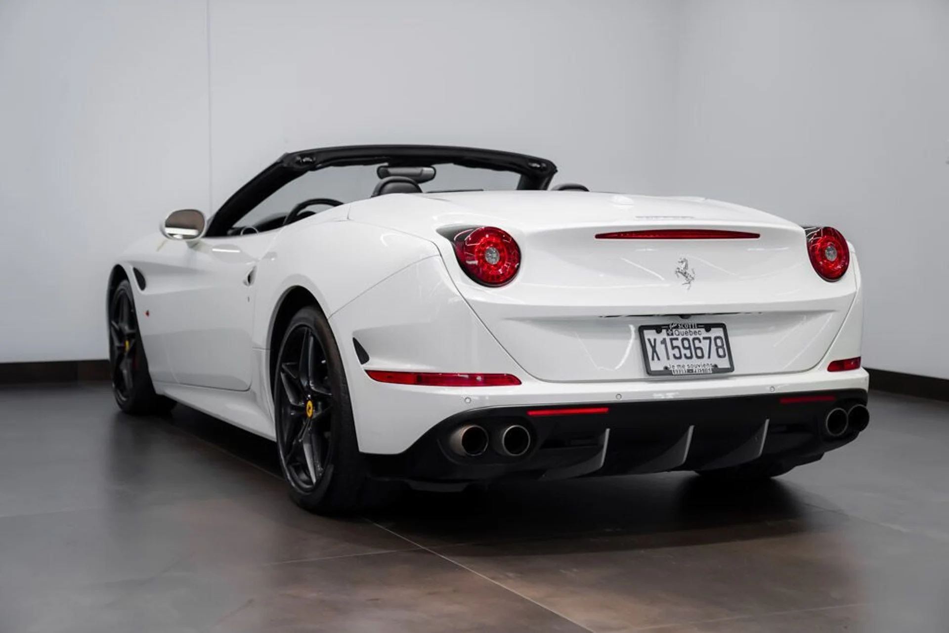 mph007_277326498_ferrari_california_2015_jpg_v_1758918548_e80aa2249f