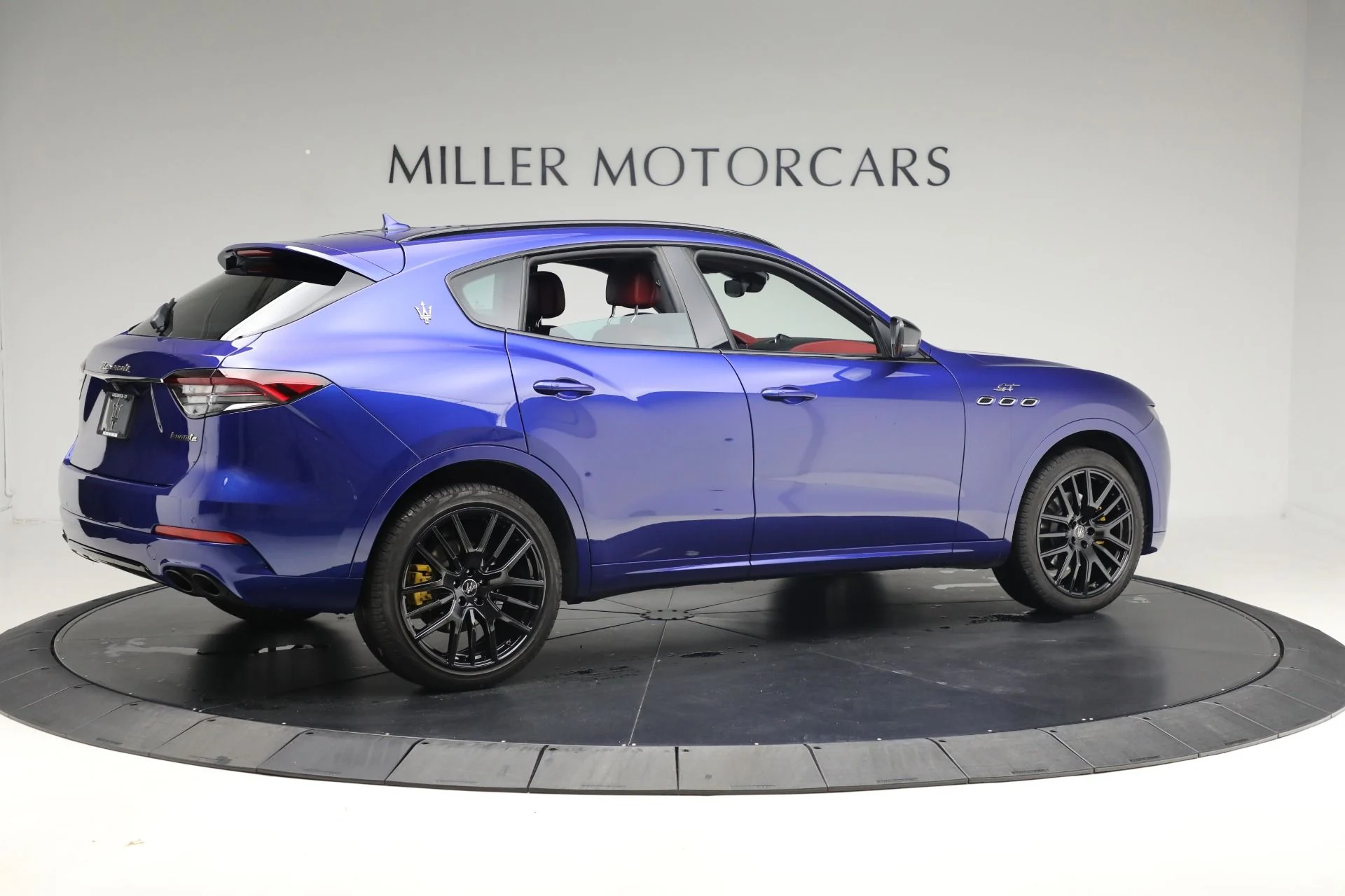 mph007_2784394283_Used_2022_Maserati_Levante_GT_1763842110_ce6fc1906d