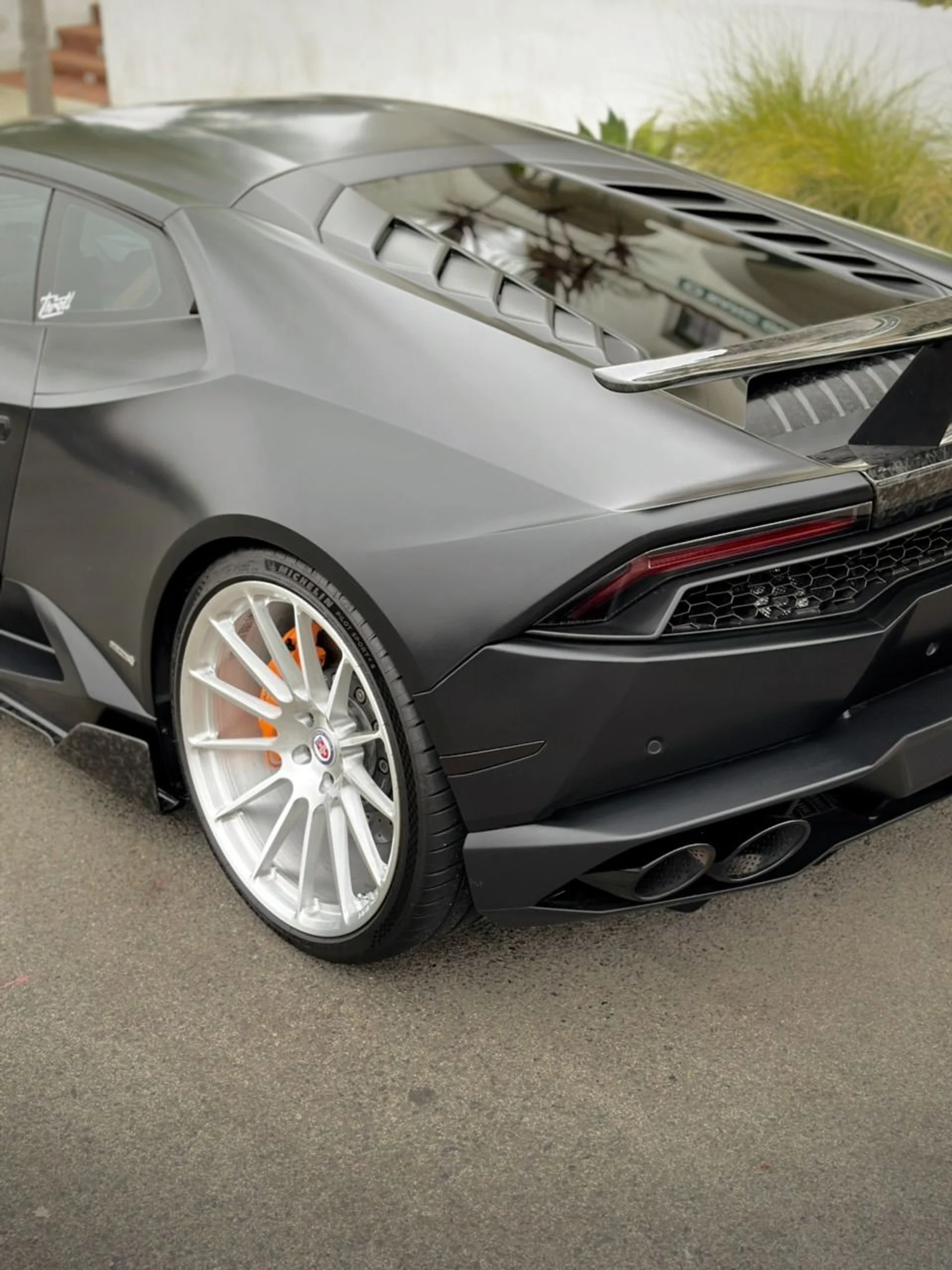 mph007_2785562169_Used_2015_Lamborghini_Huracan_LP_610_4_1782164157_8d52cce2ae