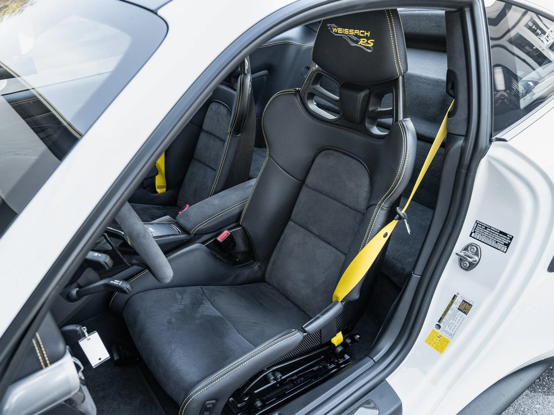 mph007_2789810965_Used_2018_Porsche_911_GT_2_RS_1763589937_d95b0de5a7