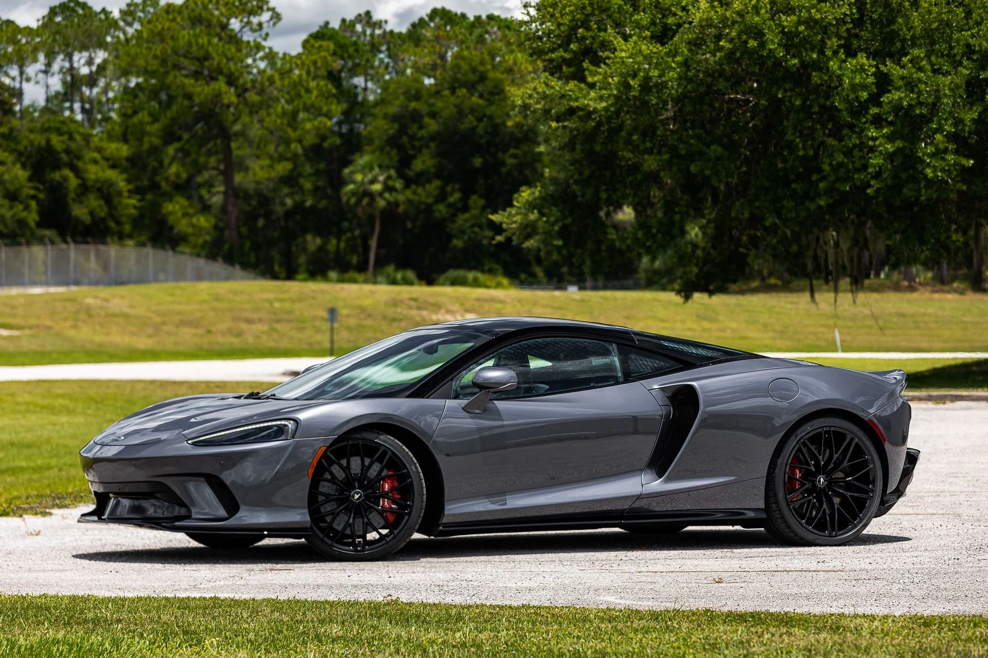 mph007_2803786257_313_p8_l_e881e30421