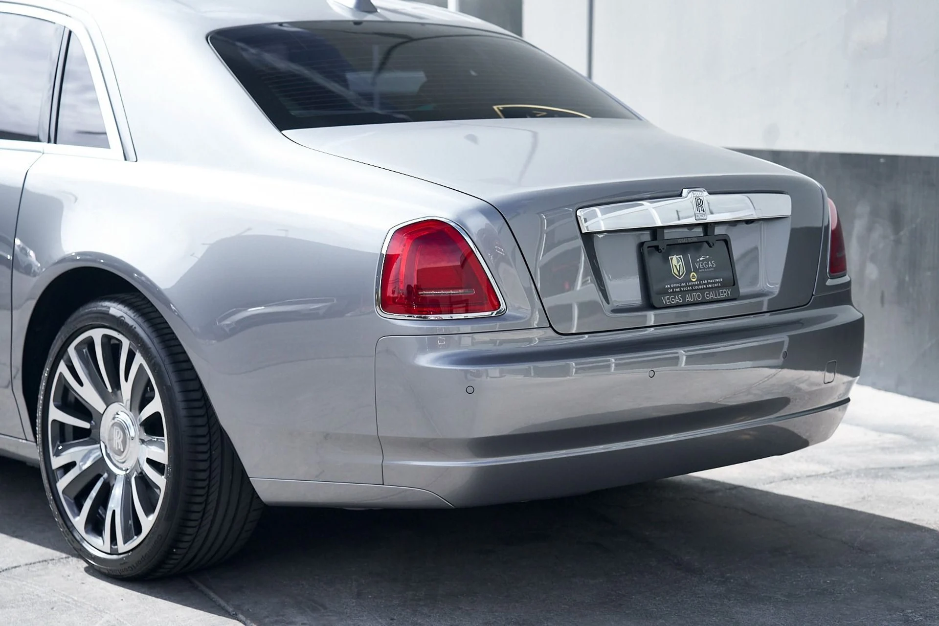 mph007_2806804612_Used_2019_Rolls_Royce_Ghost_Base_1744847276_79e0074c6e