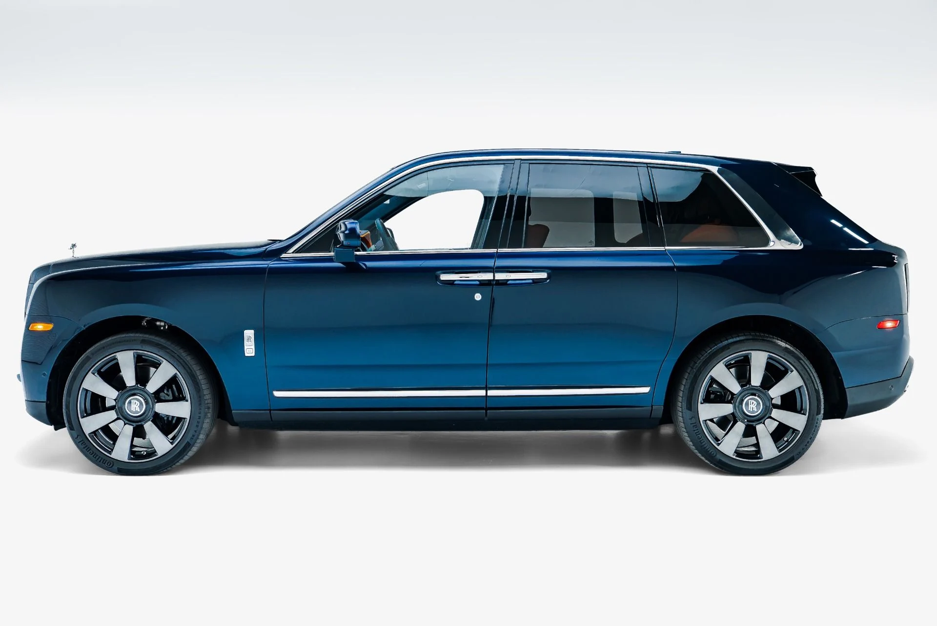 mph007_2809990784_Used_2023_Rolls_Royce_Cullinan_1792687442_90063d36a5