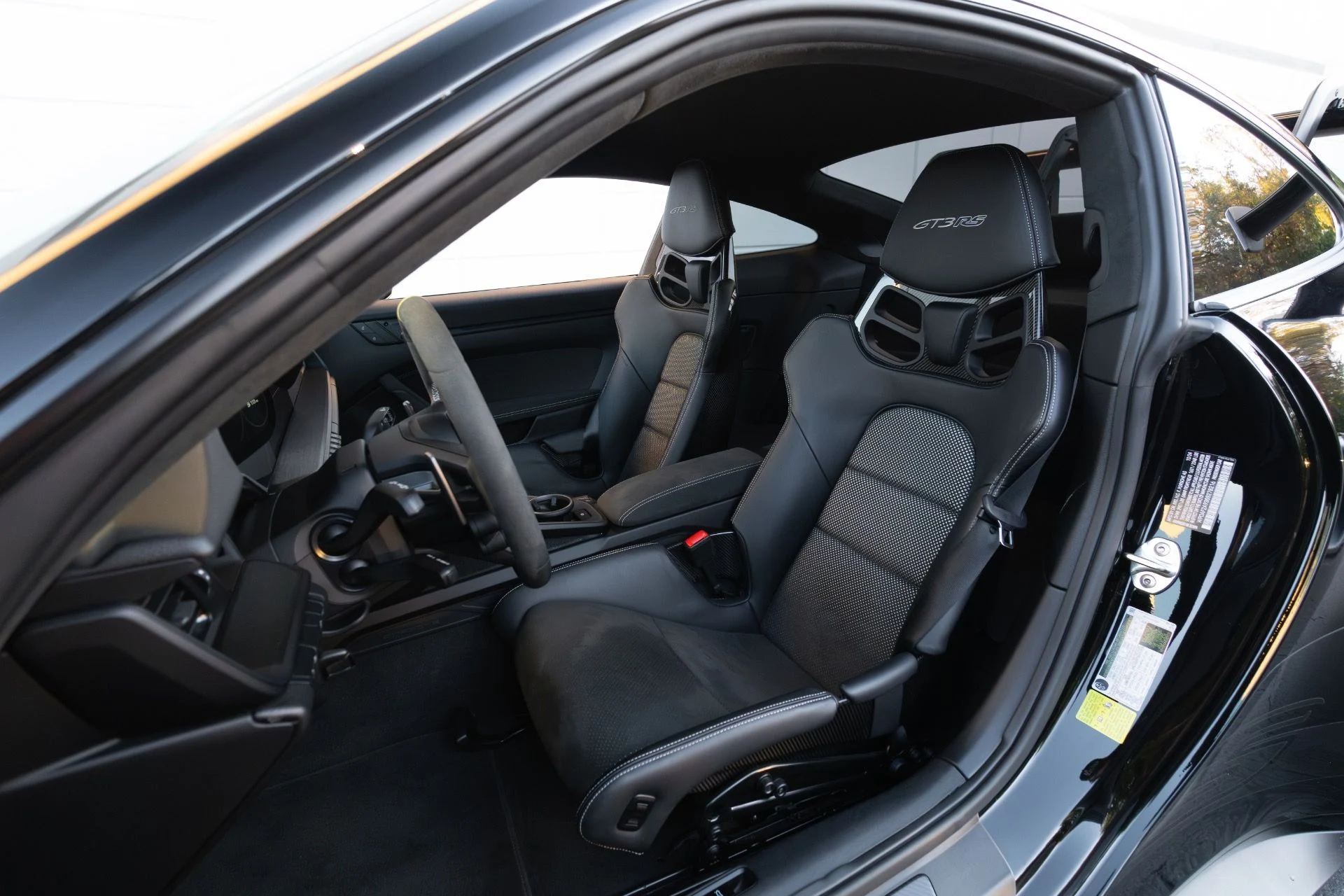 mph007_28145698_Used_2025_Porsche_911_GT_3_RS_1770101342_6227ebb05b