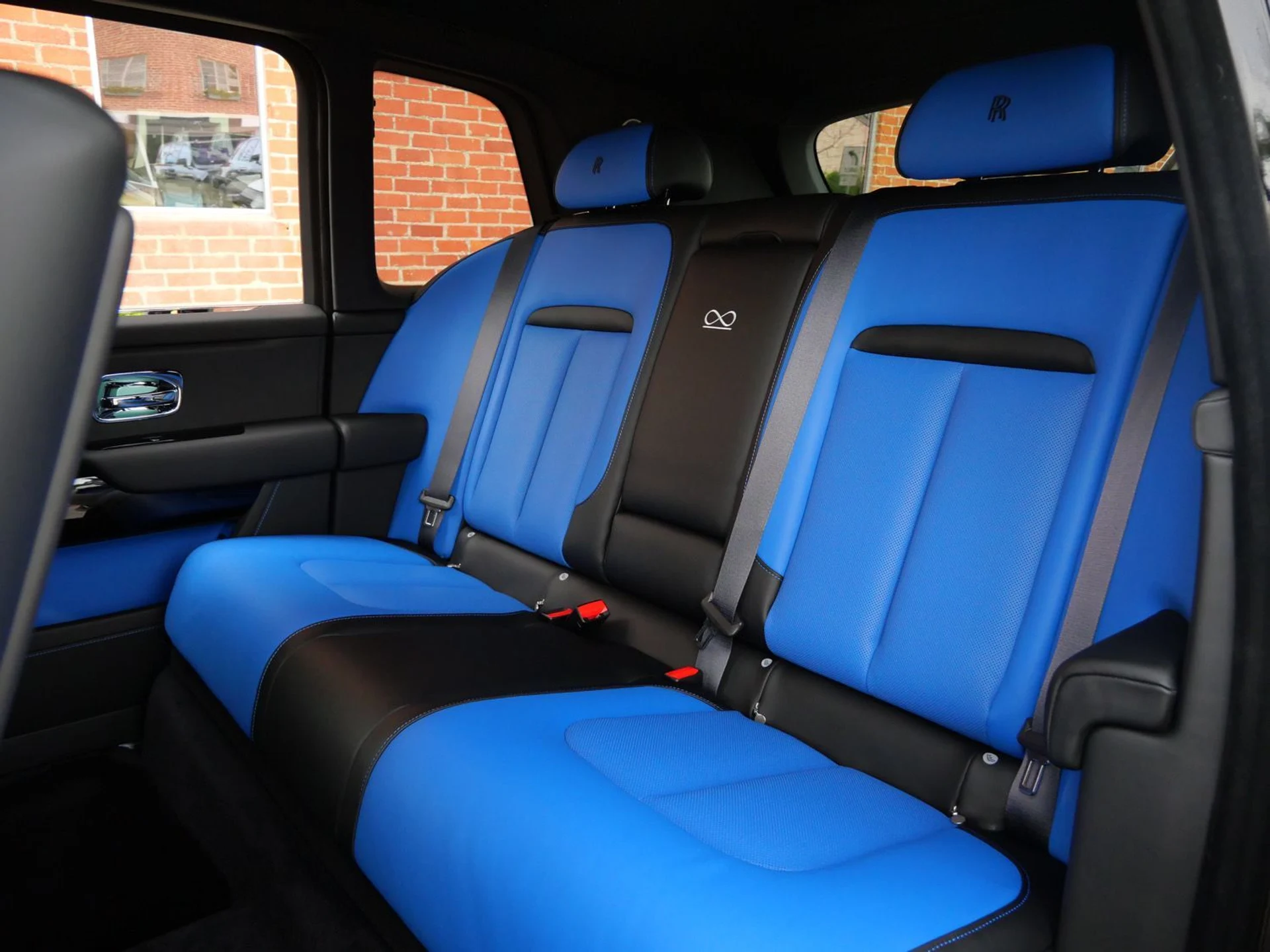 mph007_2817821592_8569ab9db1d6b073fb33107221144199x_99e550b0ff