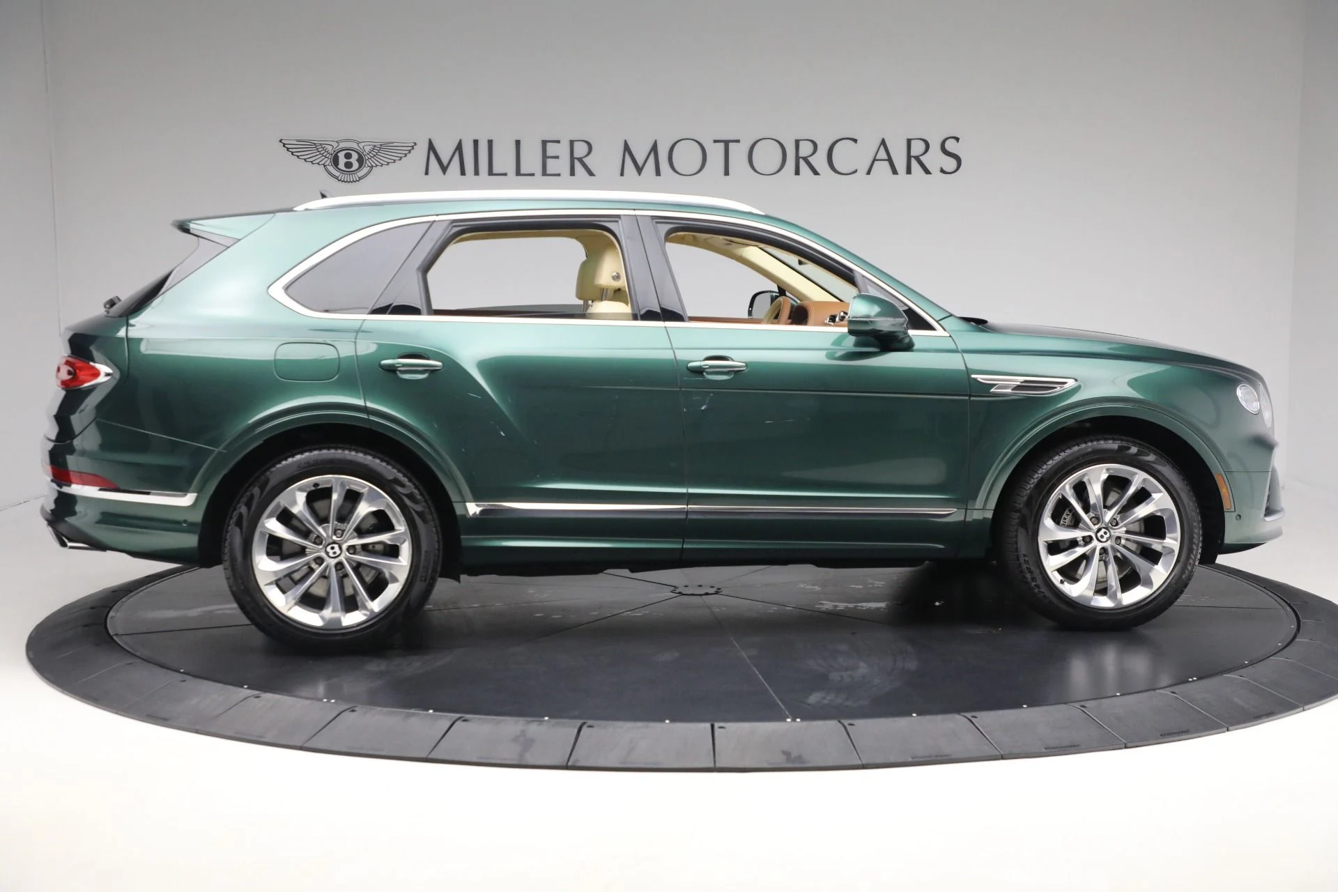mph007_281965657_Used_2023_Bentley_Bentayga_V8_4f0b2a5985