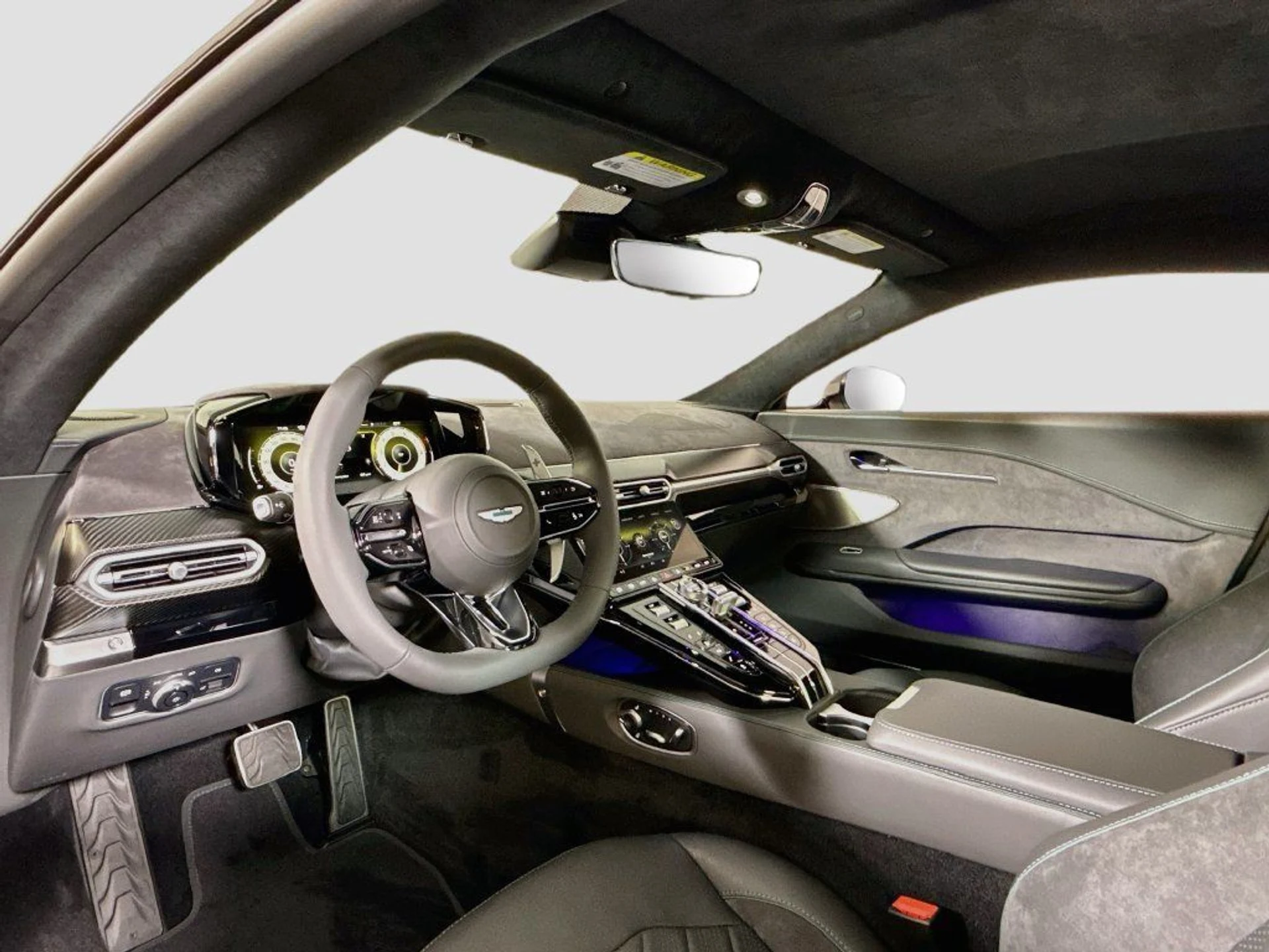 mph007_2823026953_new_2026_aston_martin_vantage_scoupe_11350_23082936_9_1024_ad1a1843eb