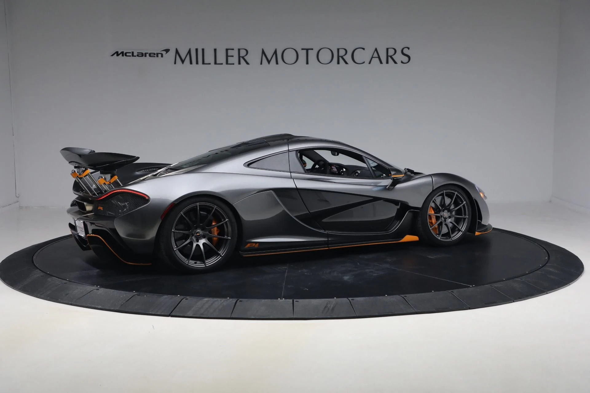mph007_2825115725_Used_2014_Mc_Laren_P1_b1d890c774