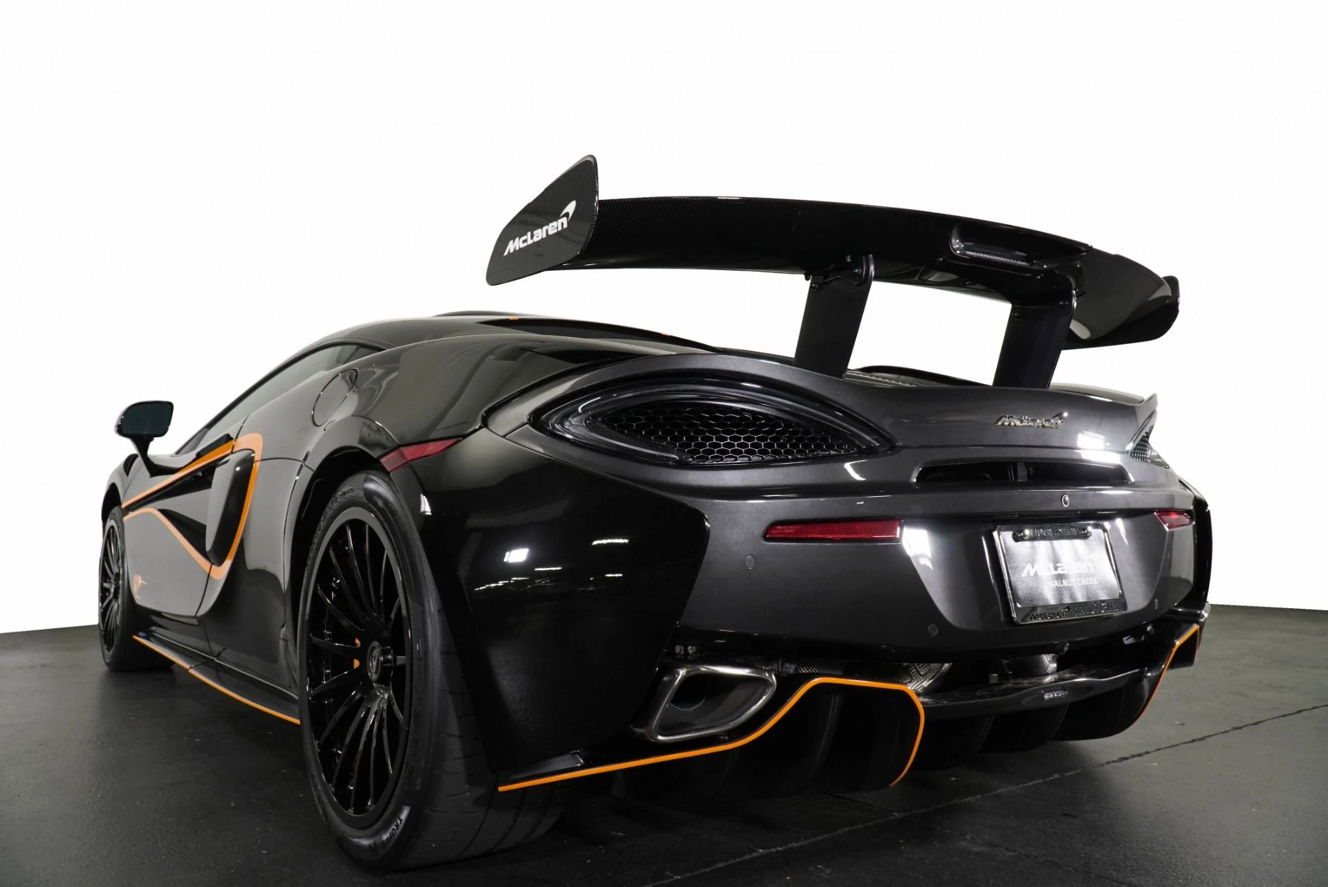 mph007_282544052_Used_2020_Mc_Laren_620_R_1776144012_a761247ece