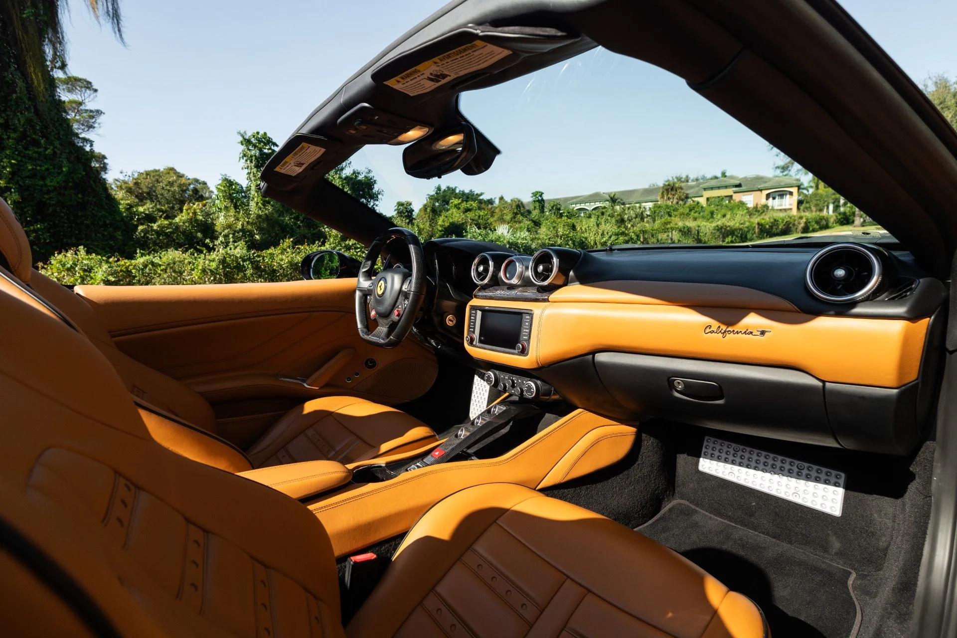 mph007_2827483090_Used_2017_Ferrari_California_T_1767065452_78a0581a15