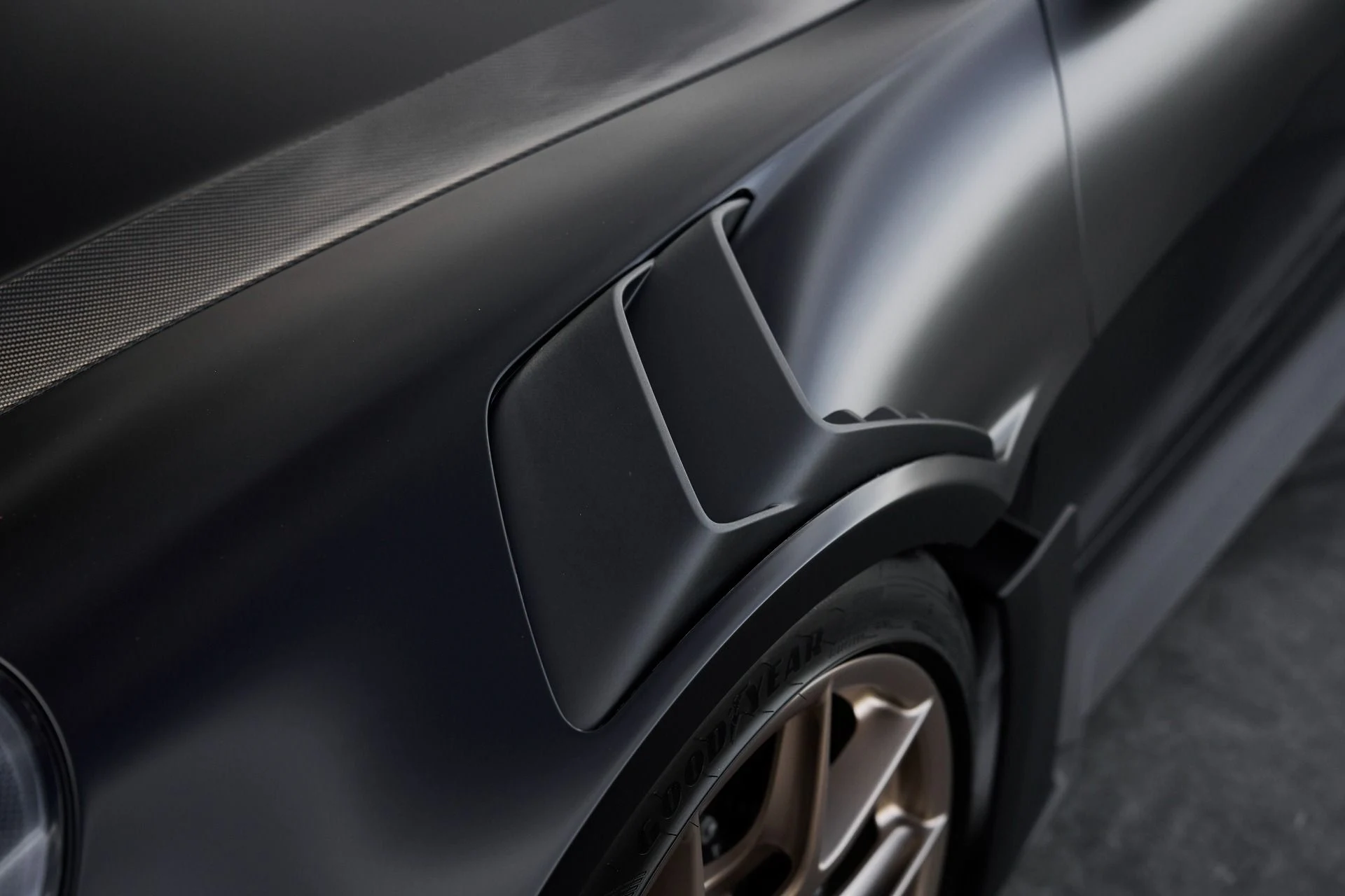 mph007_2828747859_Used_2025_Porsche_911_GT_3_RS_1762914435_bf2ba12b46