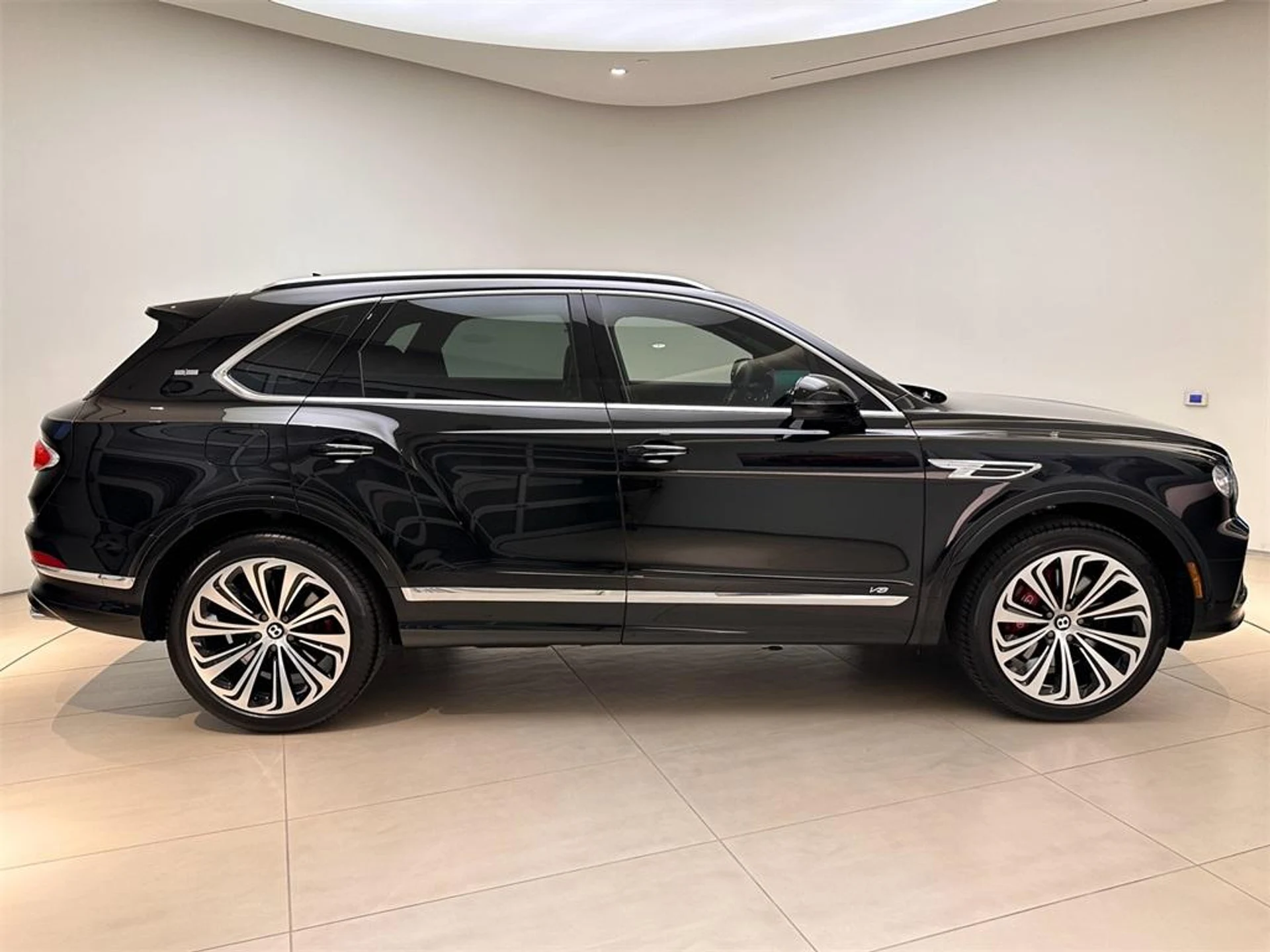 mph007_283701317_Used_2021_Bentley_Bentayga_V8_1715724579_3ce26600ef