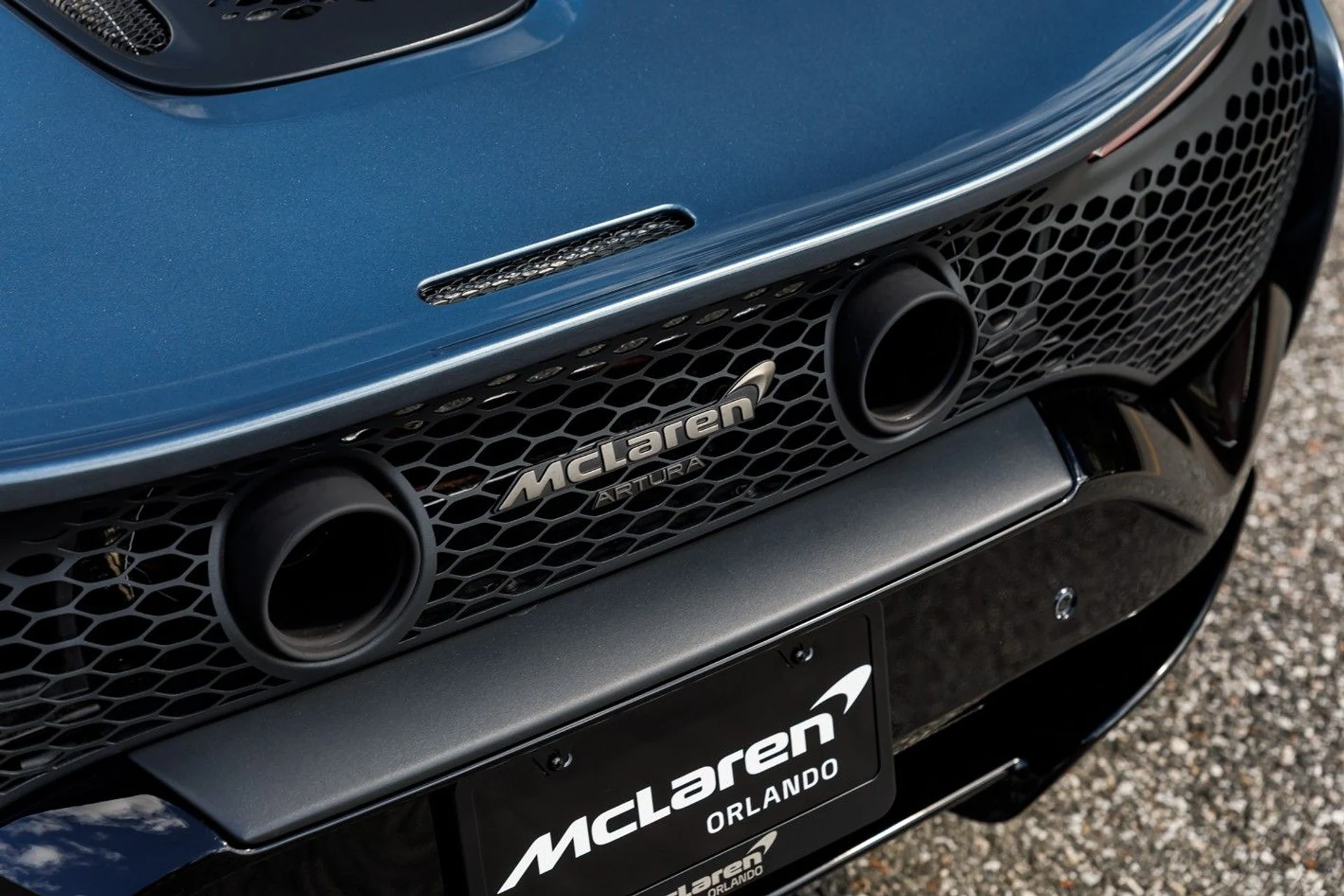 mph007_2839454033_658_p8_l_e8bda170eb