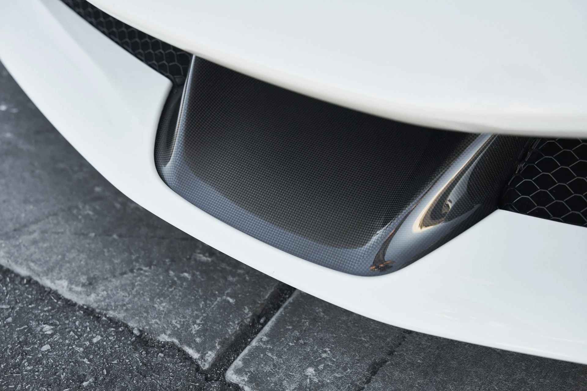 mph007_2839878248_Used_2023_Ferrari_SF_90_Stradale_Base_1762650925_c06bd6f416