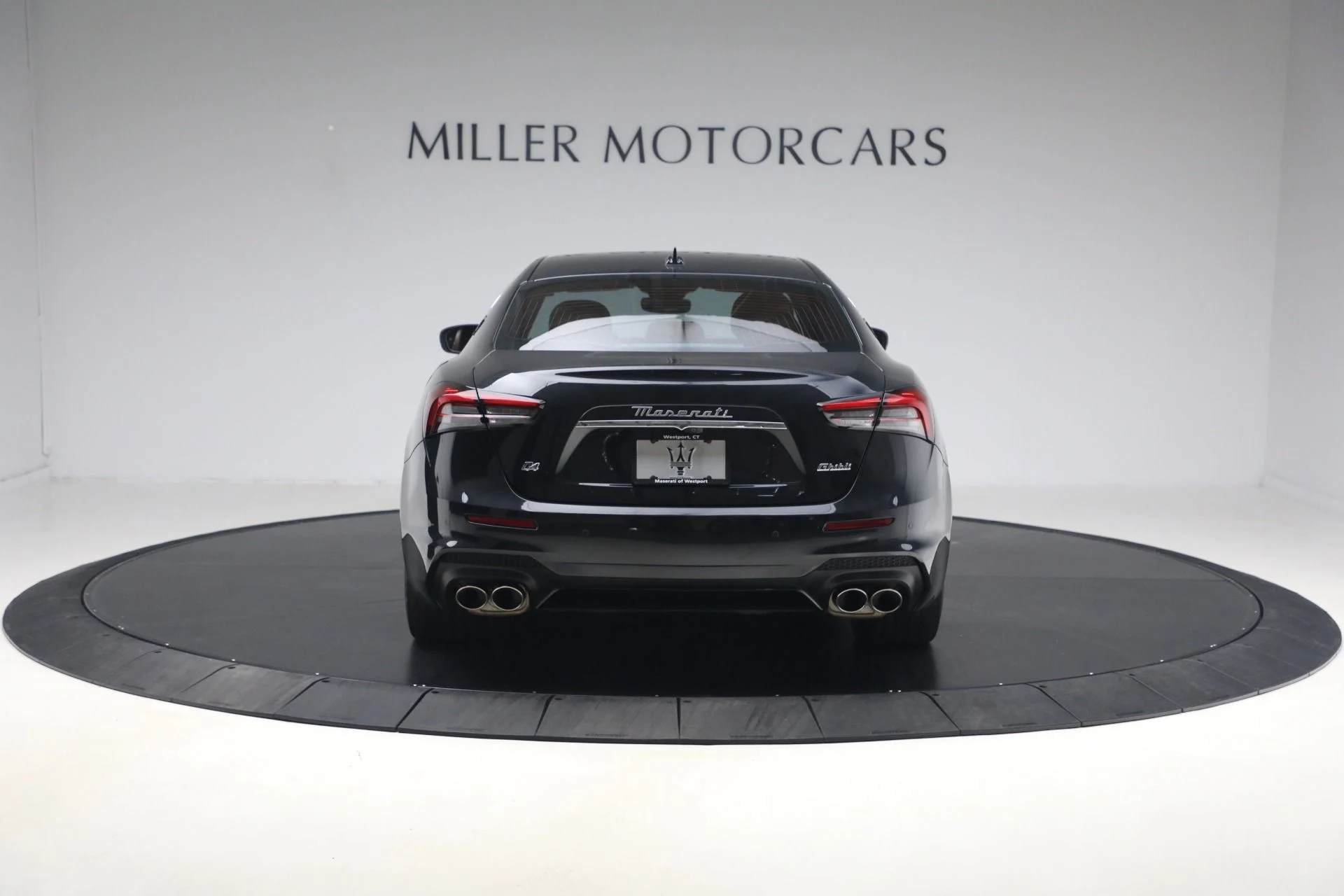 mph007_2843245391_Used_2023_Maserati_Ghibli_Modena_Q4_1773409122_ce94a425ee