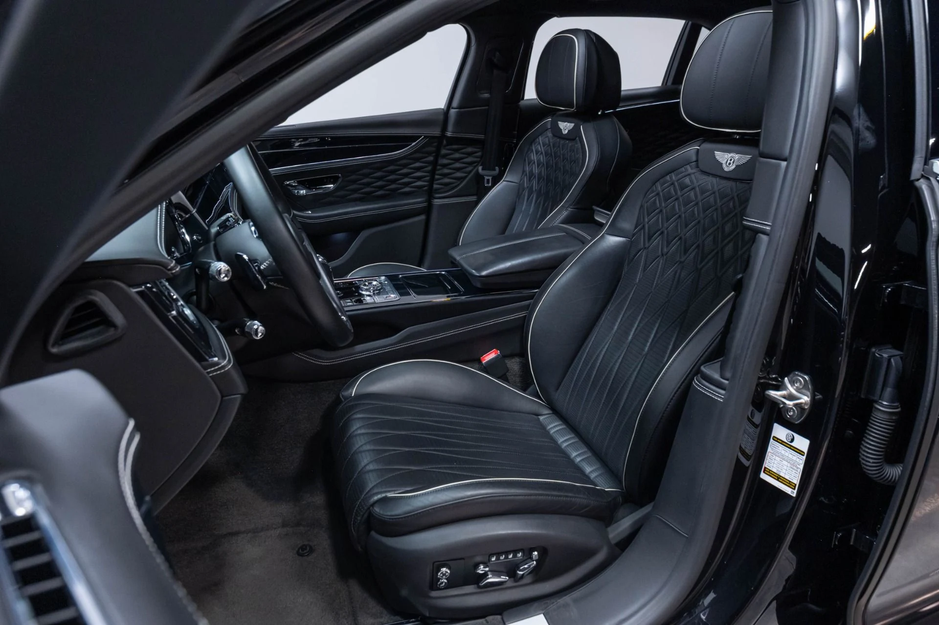 mph007_2843731064_Used_2020_Bentley_Flying_Spur_W12_1785337443_0bb017bc61