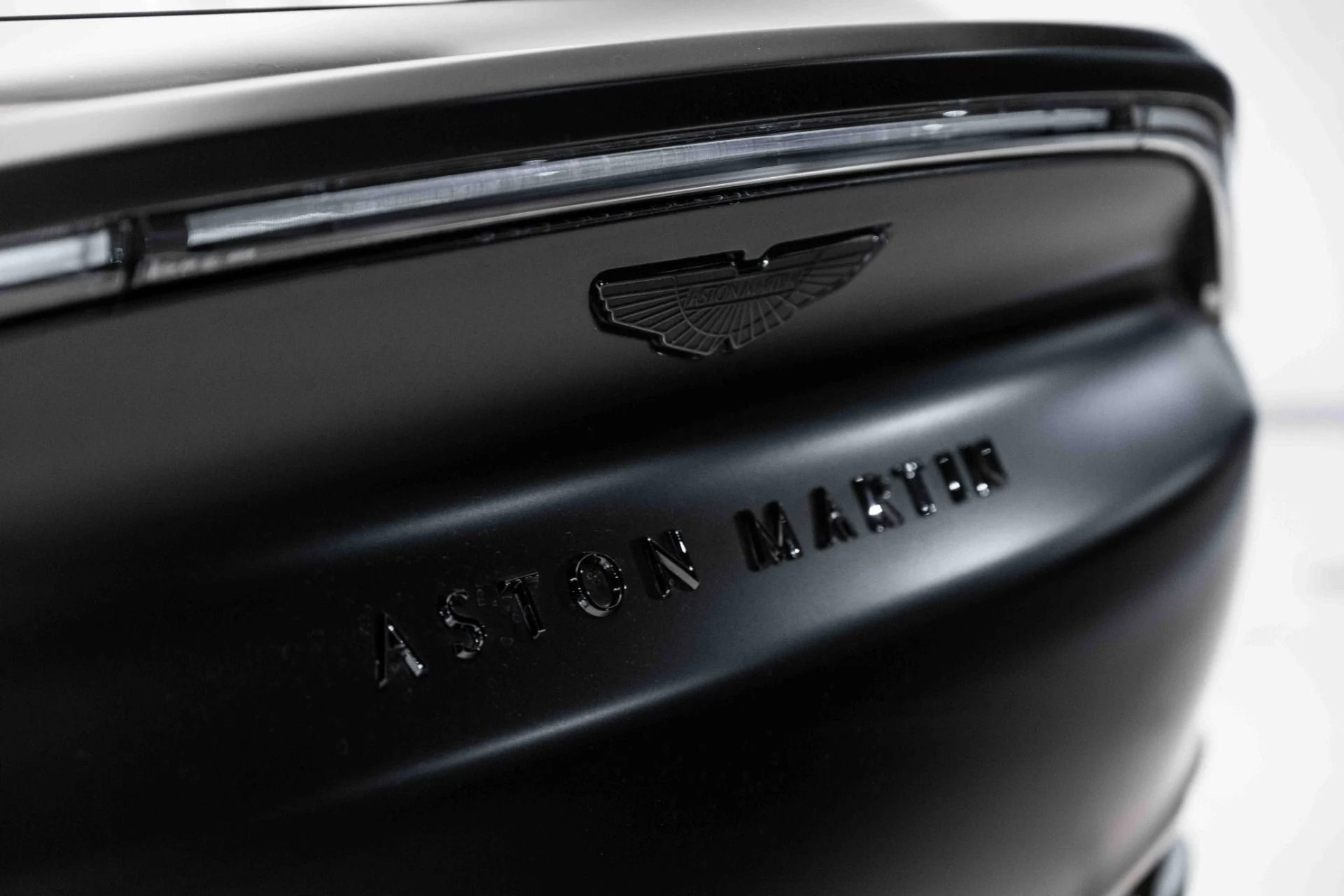 mph007_2858673905_Used_2023_Aston_Martin_DBX_707_1720795210_305d3f3ebf