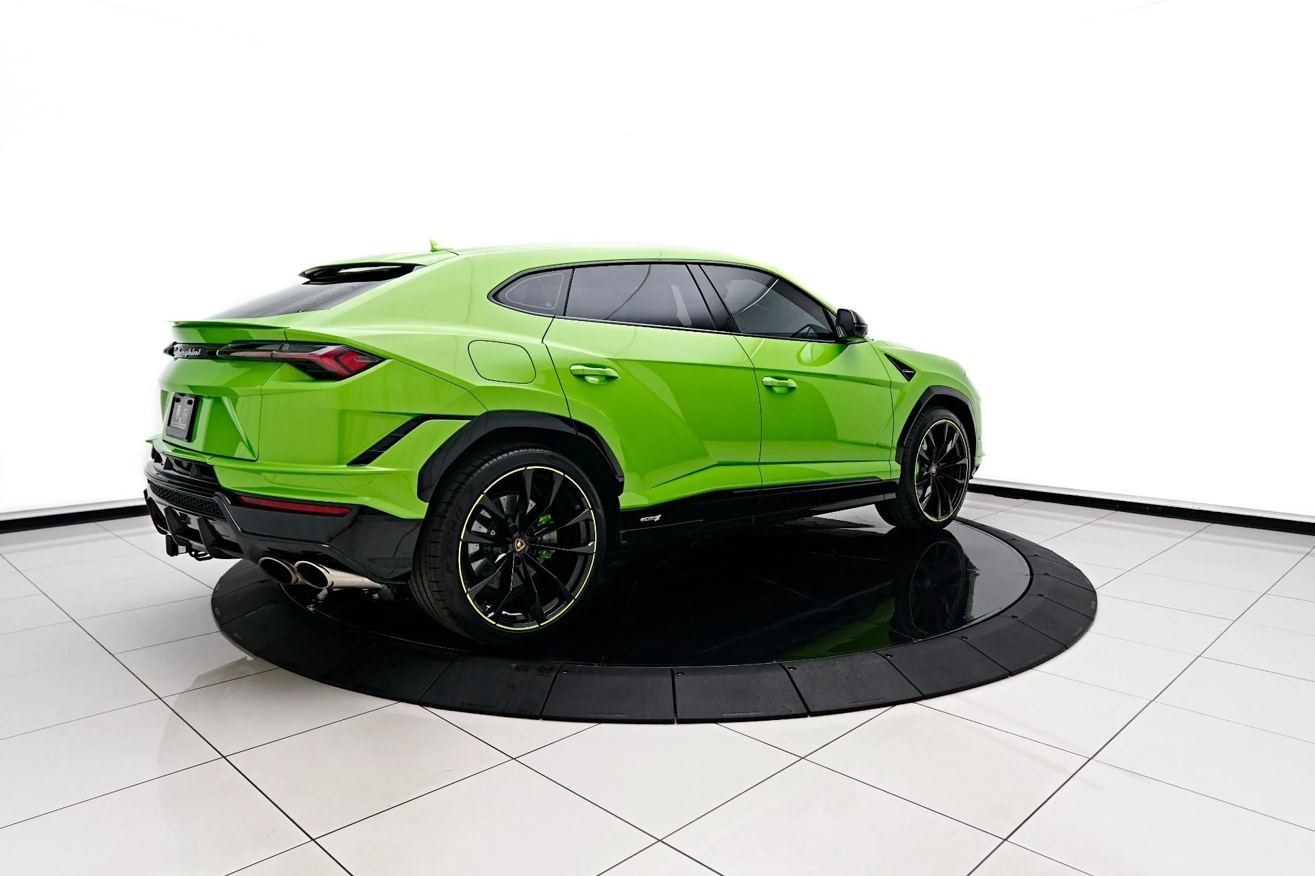 mph007_2859961806_Used_2023_Lamborghini_Urus_S_1692657144_3faba7e3a2