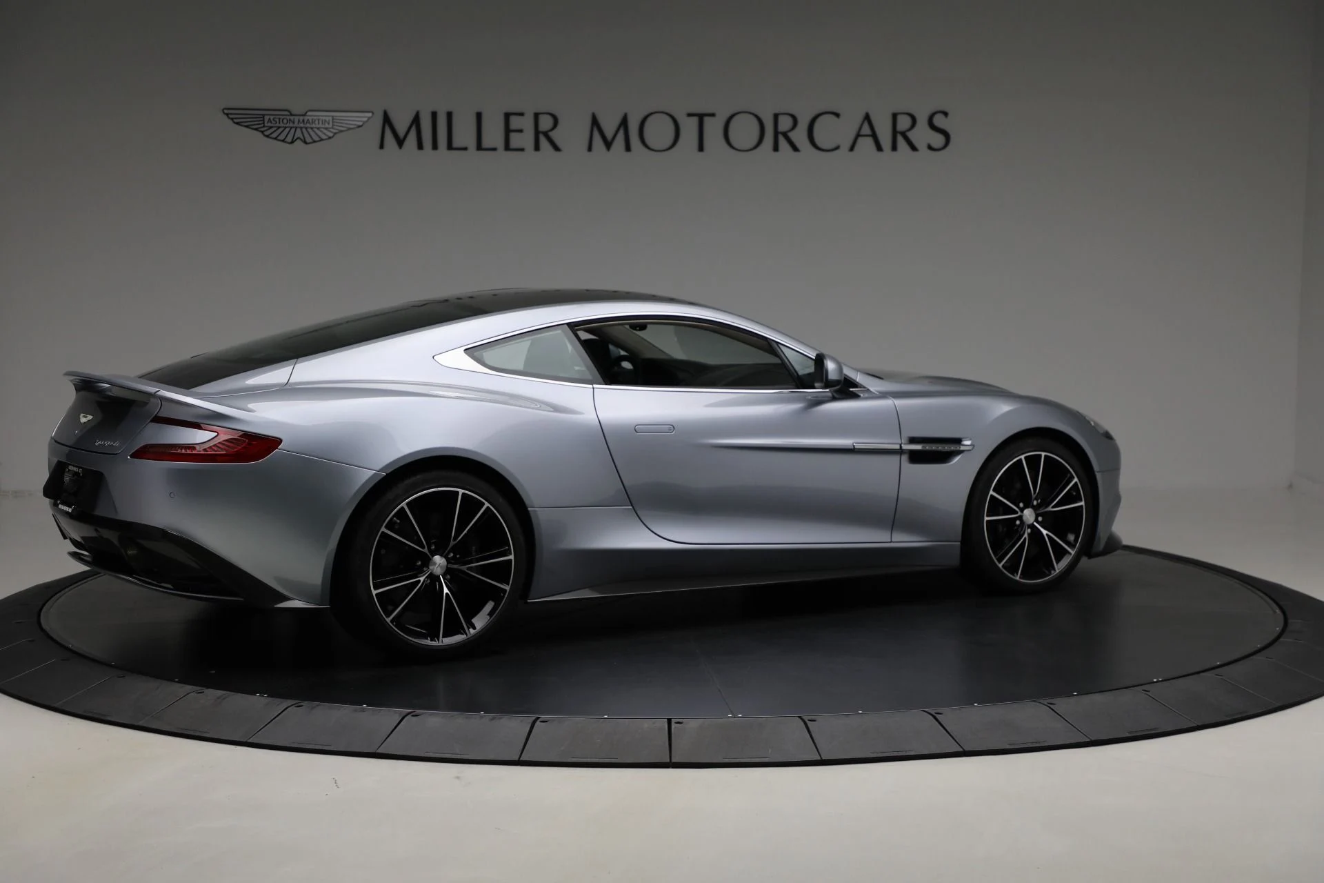 mph007_2864924667_Used_2014_Aston_Martin_Vanquish_a409875d06