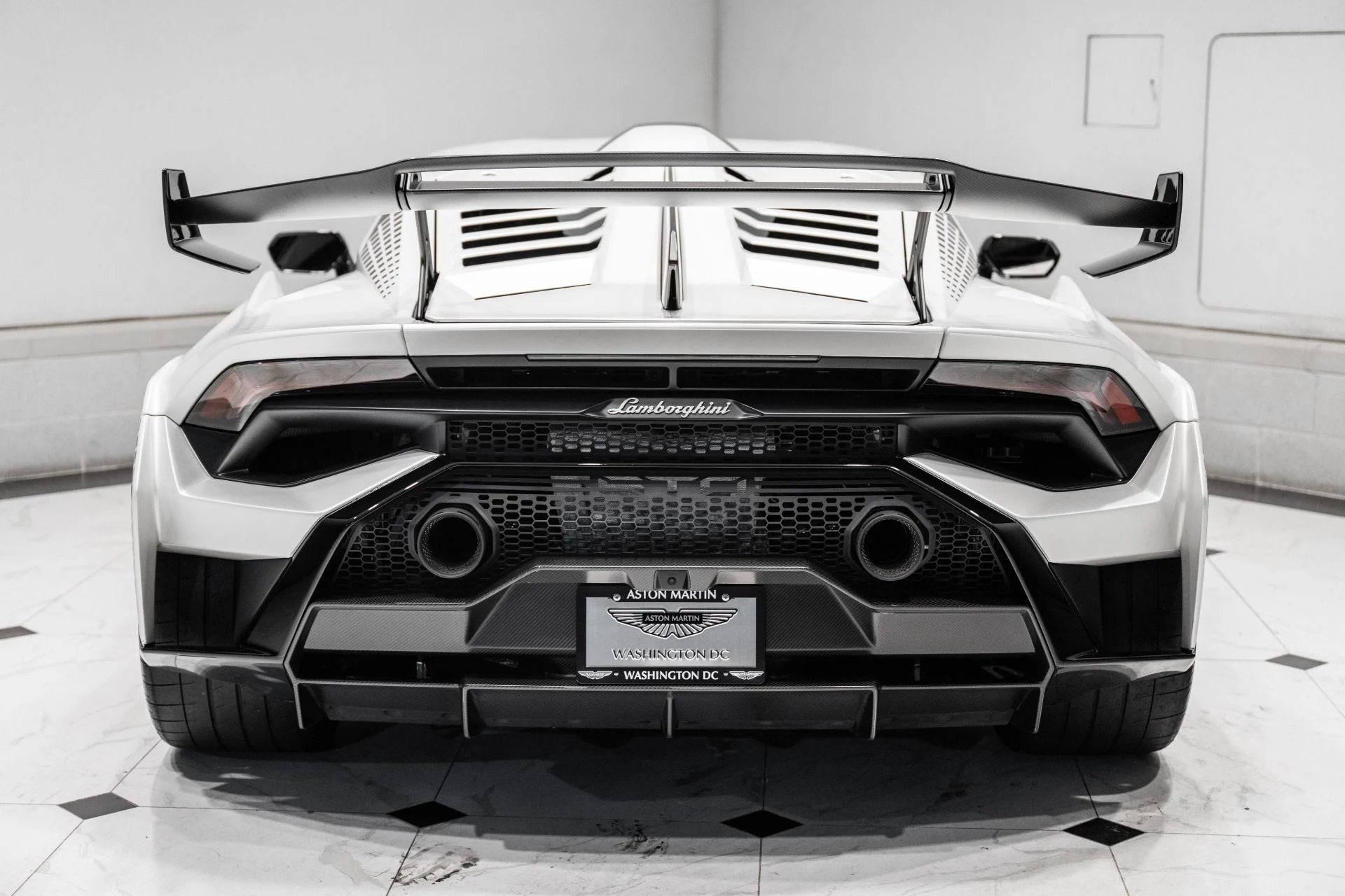 mph007_2865387231_Used_2023_Lamborghini_Huracan_STO_STO_1784326178_558b912f8e