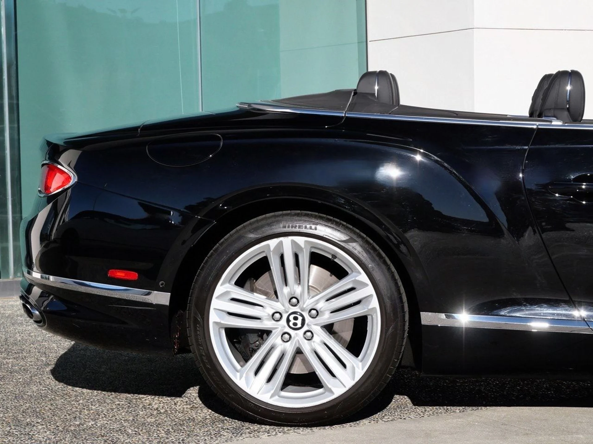 mph007_2875062732_0af2a38b2dc92f1cbac346a428dea9d3x_5292dcbc53