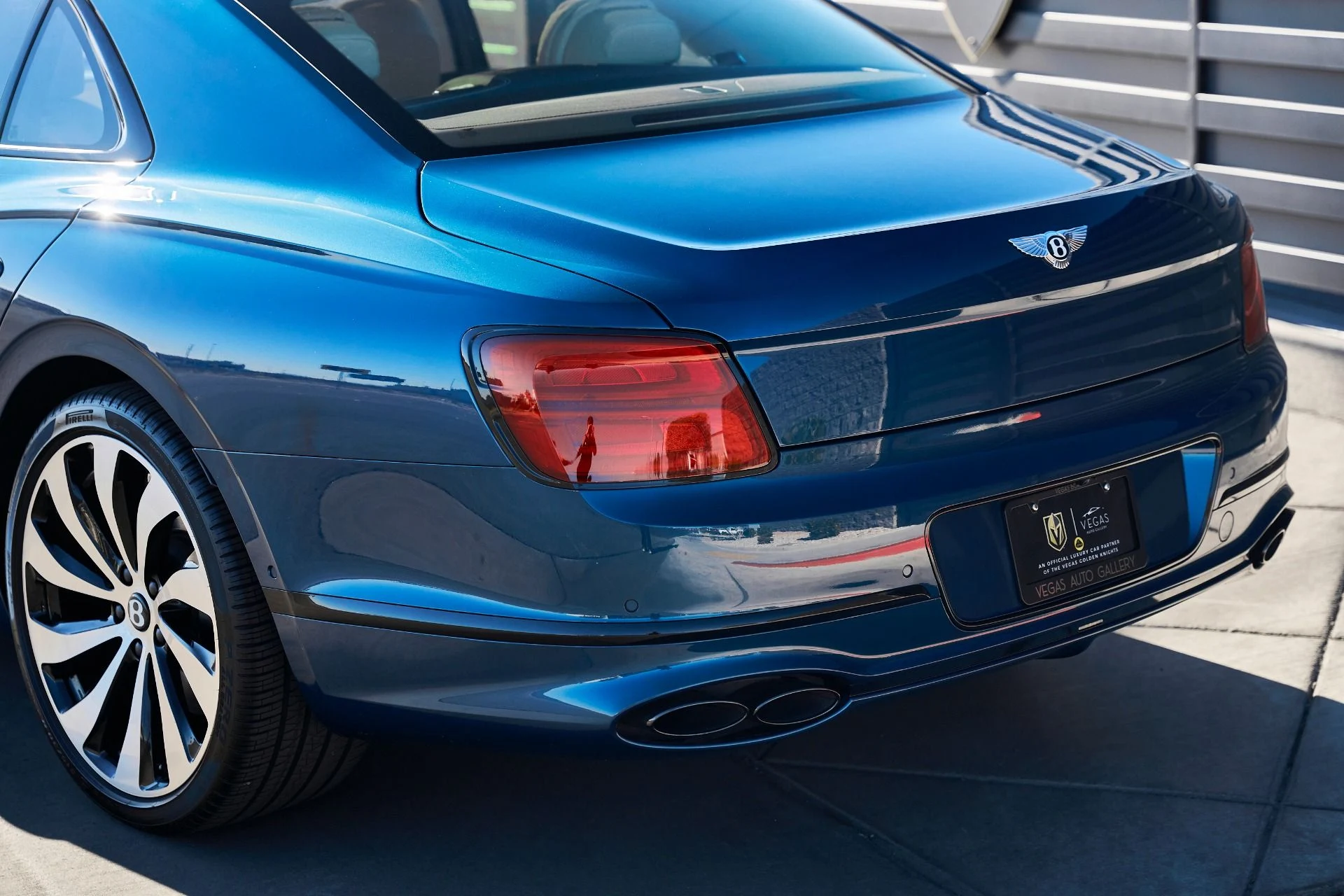 mph007_2879844252_Used_2024_Bentley_Flying_Spur_Mulliner_V8_1768876536_30d58ff764