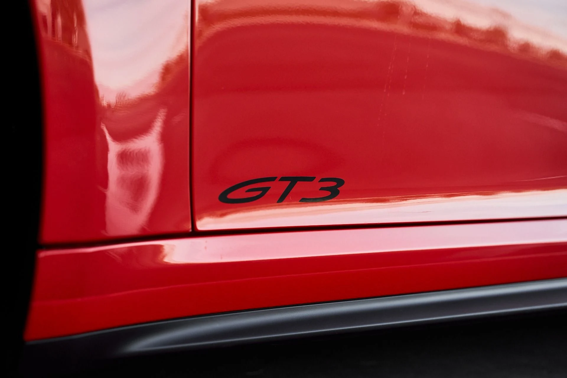 mph007_2884583627_Used_2025_Porsche_911_GT_3_1766514404_85efc3c60a