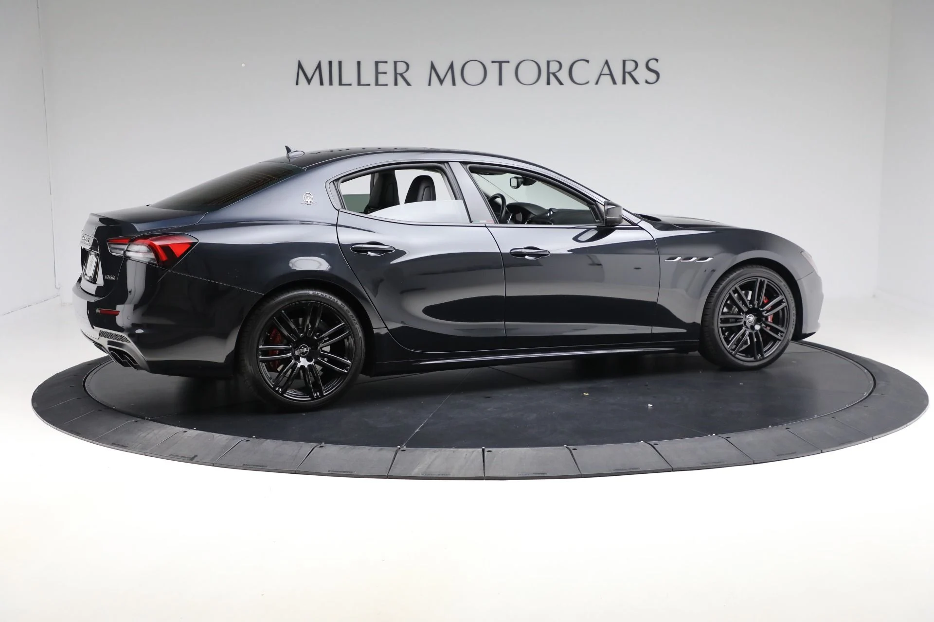 mph007_2887237961_Used_2021_Maserati_Ghibli_SQ_4_Gran_Sport_51810f5bdf