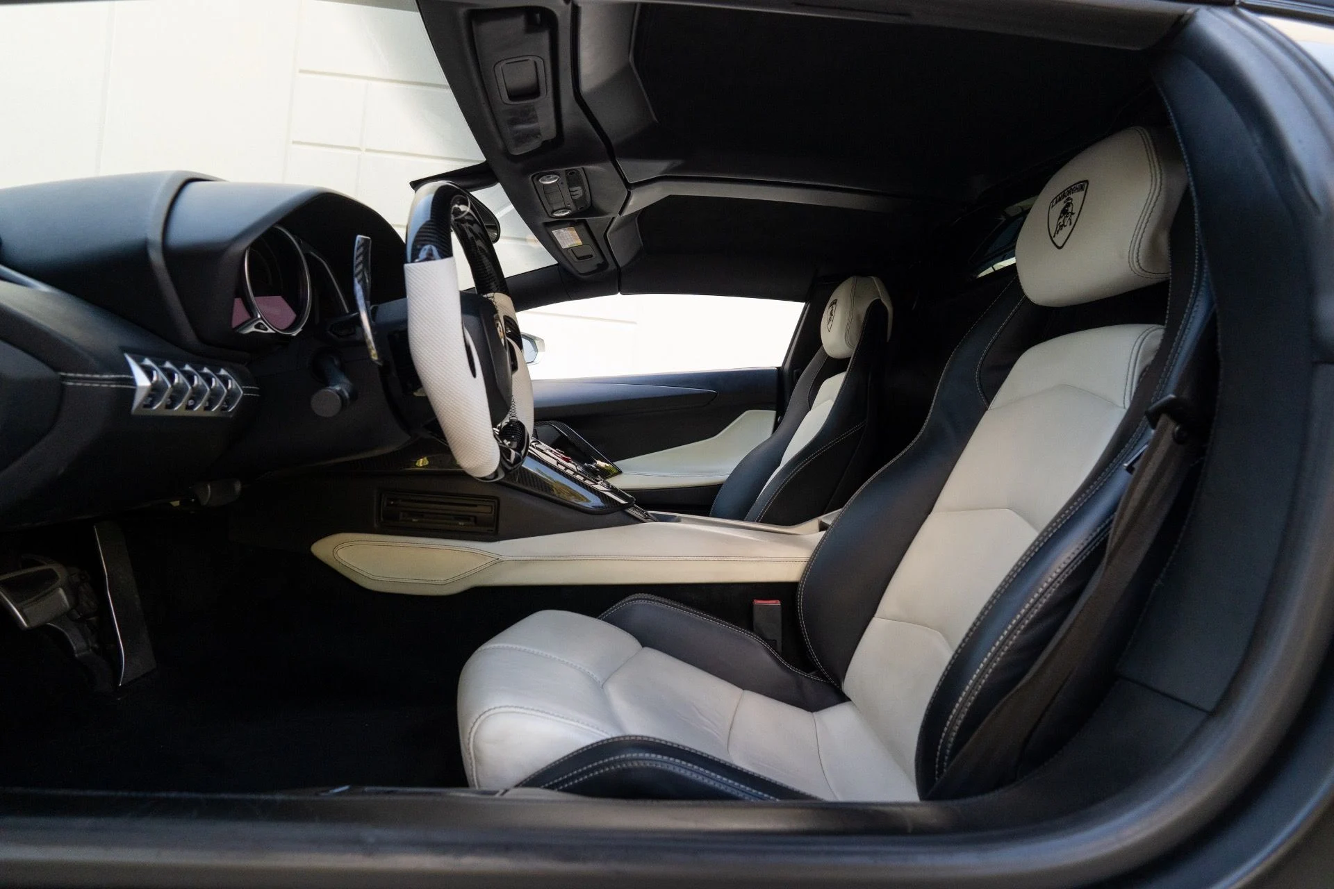 mph007_2892461062_Used_2015_Lamborghini_Aventador_LP_700_4_1755636746_34949d73cc