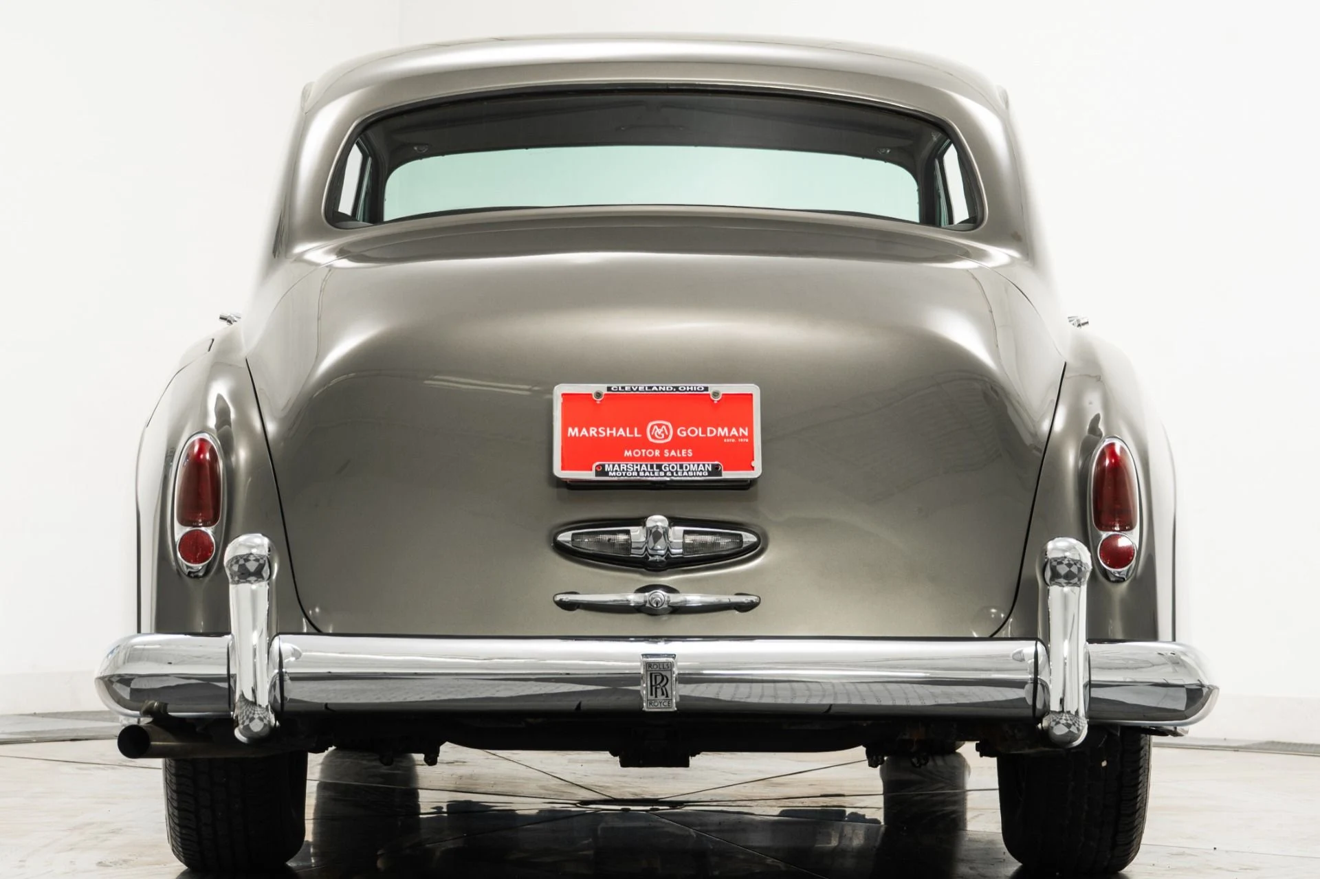 mph007_2899791086_Used_1960_Rolls_Royce_Silver_Cloud_II_Old_World_Luxury_Hand_Built_Craftsmanship_1757511500_a3c166f220