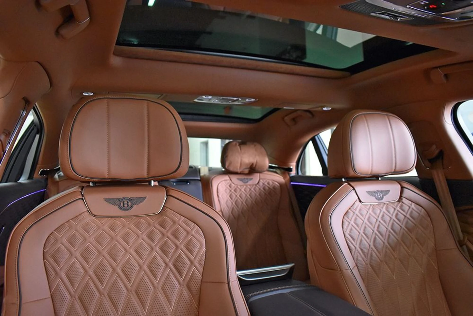mph007_2902166782_Used_2020_Bentley_Flying_Spur_W12_1682716150_92a9b9a354