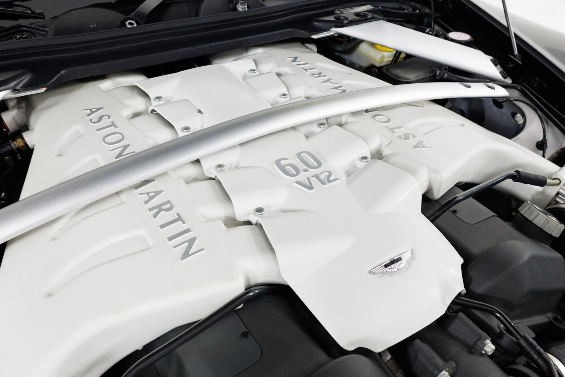 mph007_2906652574_Used_2009_Aston_Martin_DBS_V12_Manual_1783451624_4e20d88eb3